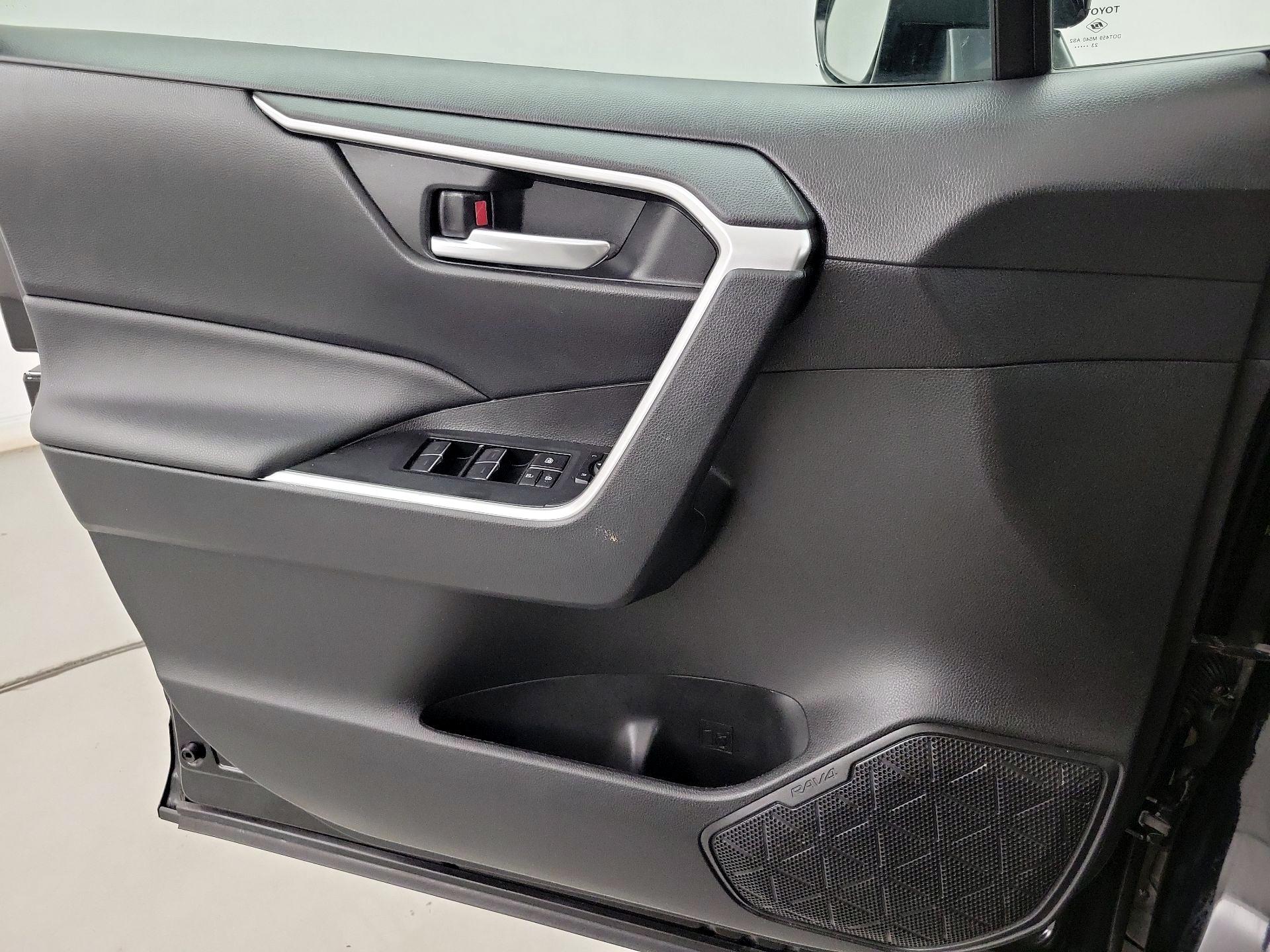Thumbnail: 2024 Toyota RAV4 - 10