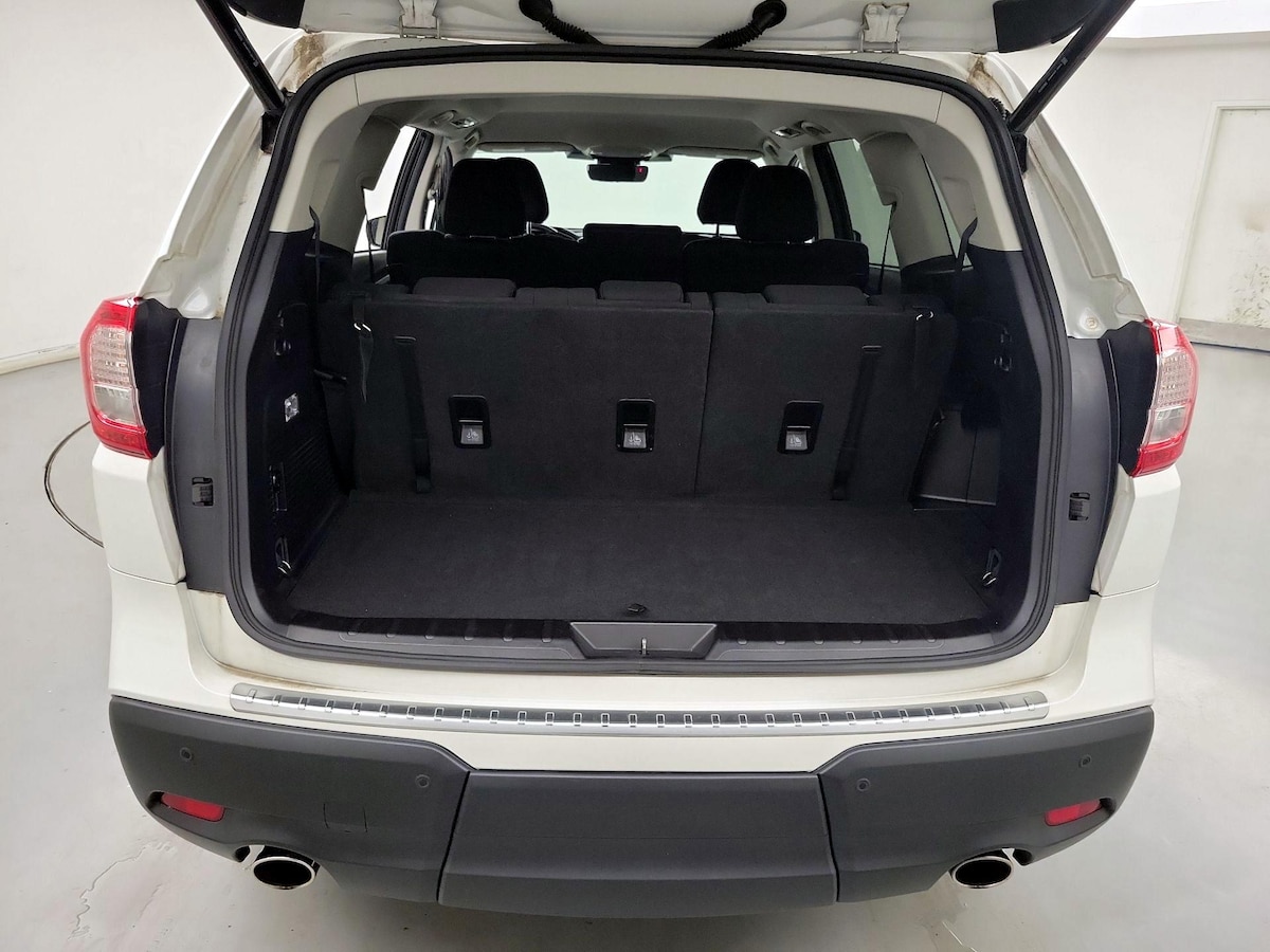 Trunk/Cargo (Seats Up)