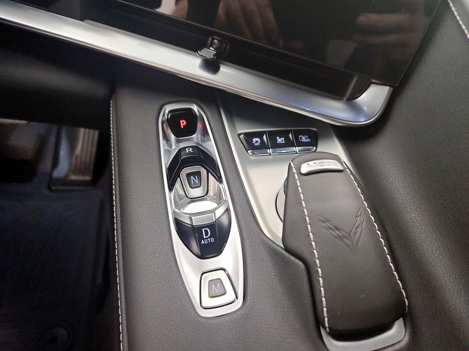 2024 Chevrolet Corvette 2LT - Photo 18