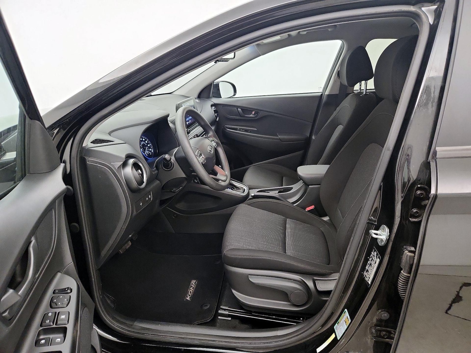 2022 Hyundai Kona SEL - Photo 12