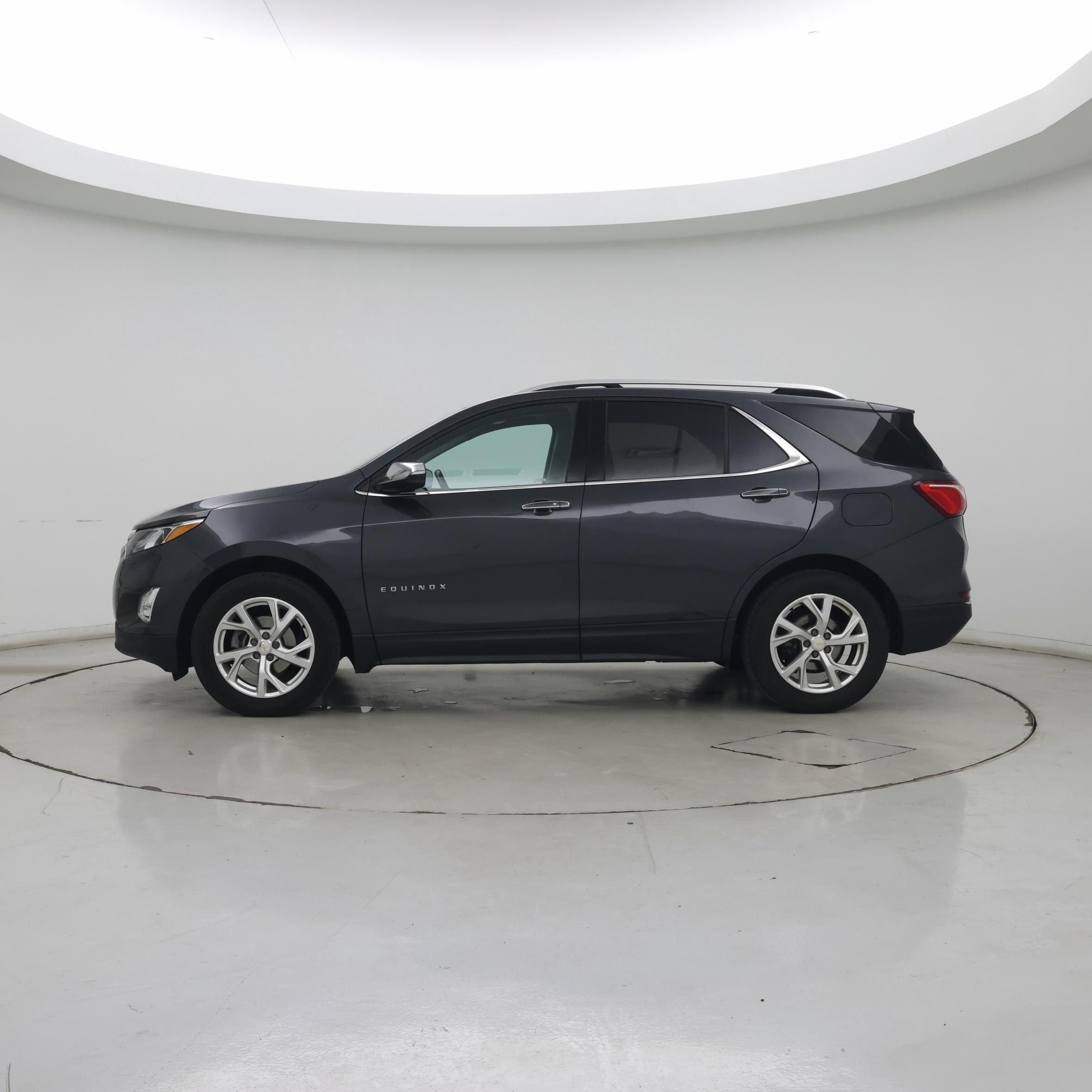 Thumbnail: 2020 Chevrolet Equinox - 3