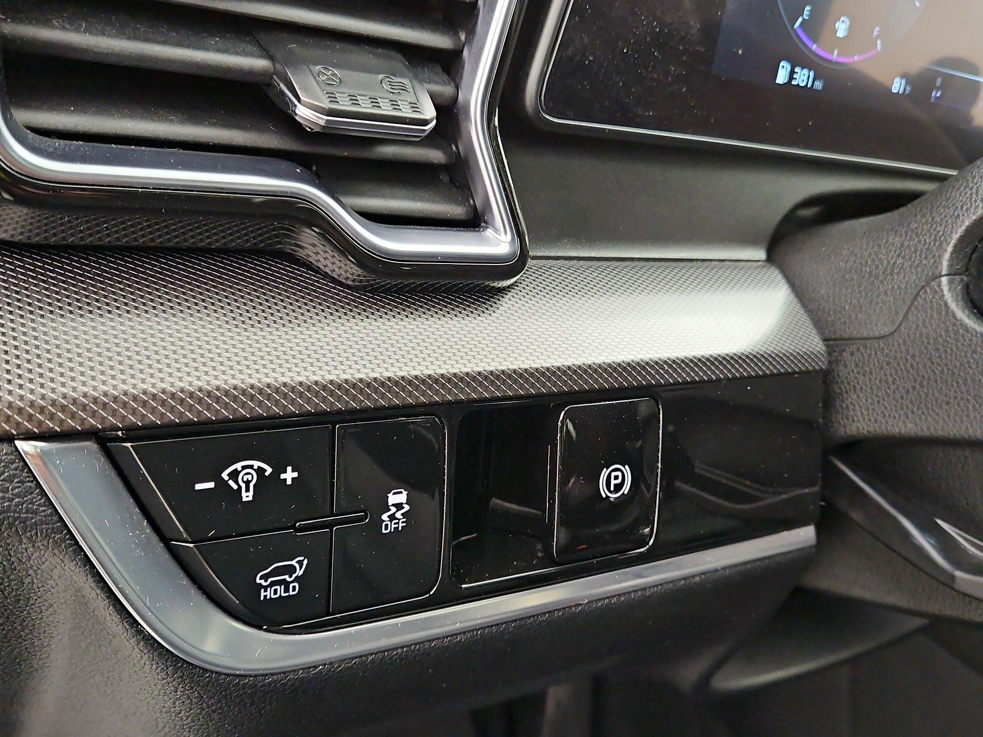 Thumbnail: 2023 Kia Sportage - 13