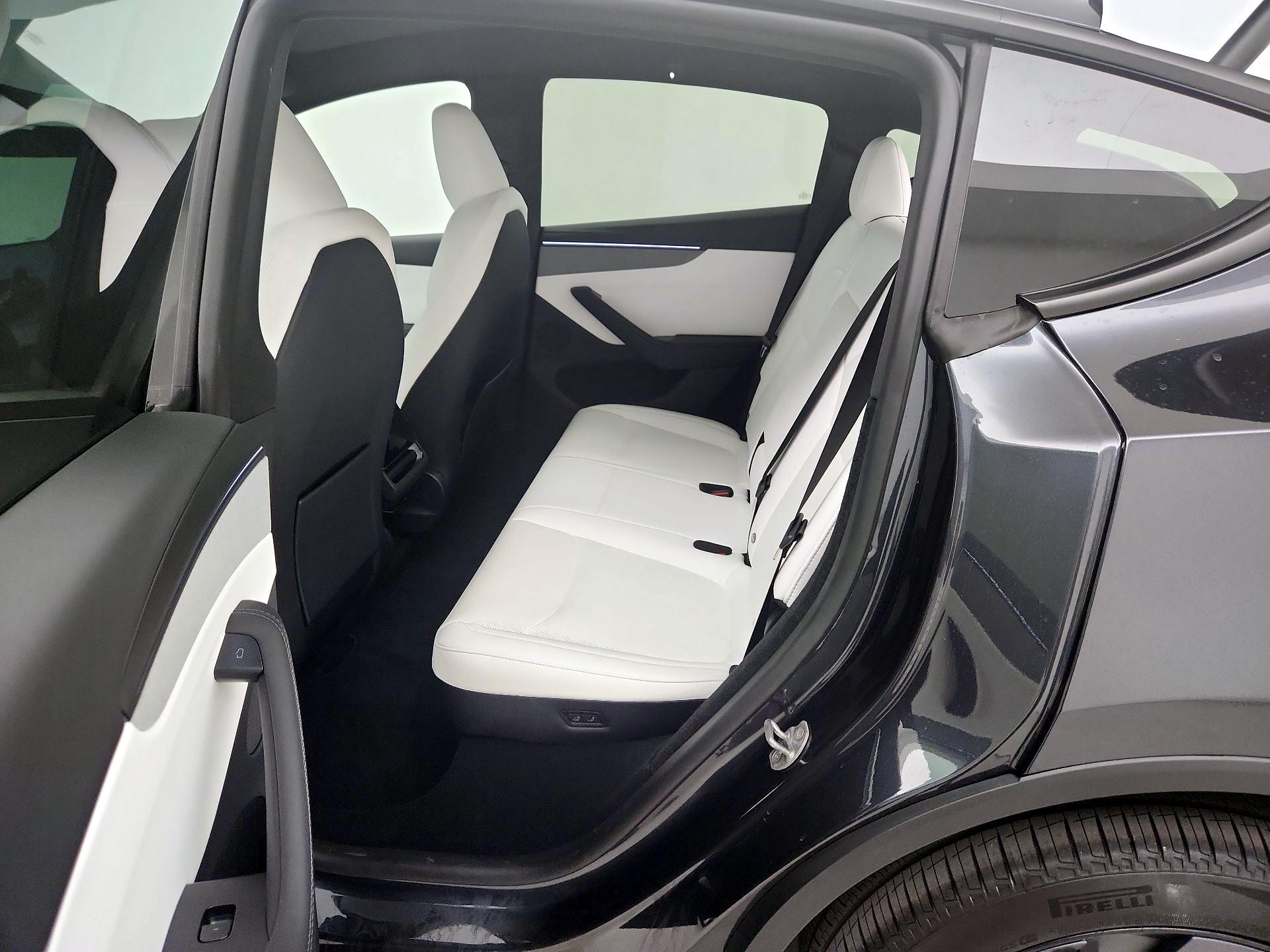 Thumbnail: 2026 Tesla Model Y - 18