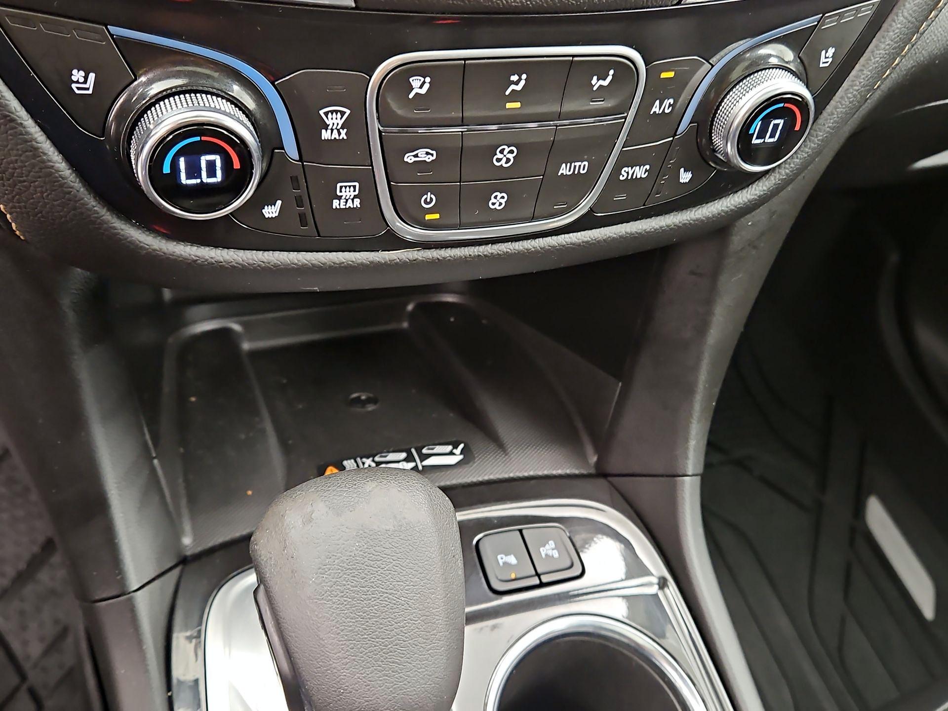 Thumbnail: 2022 Chevrolet Equinox - 17