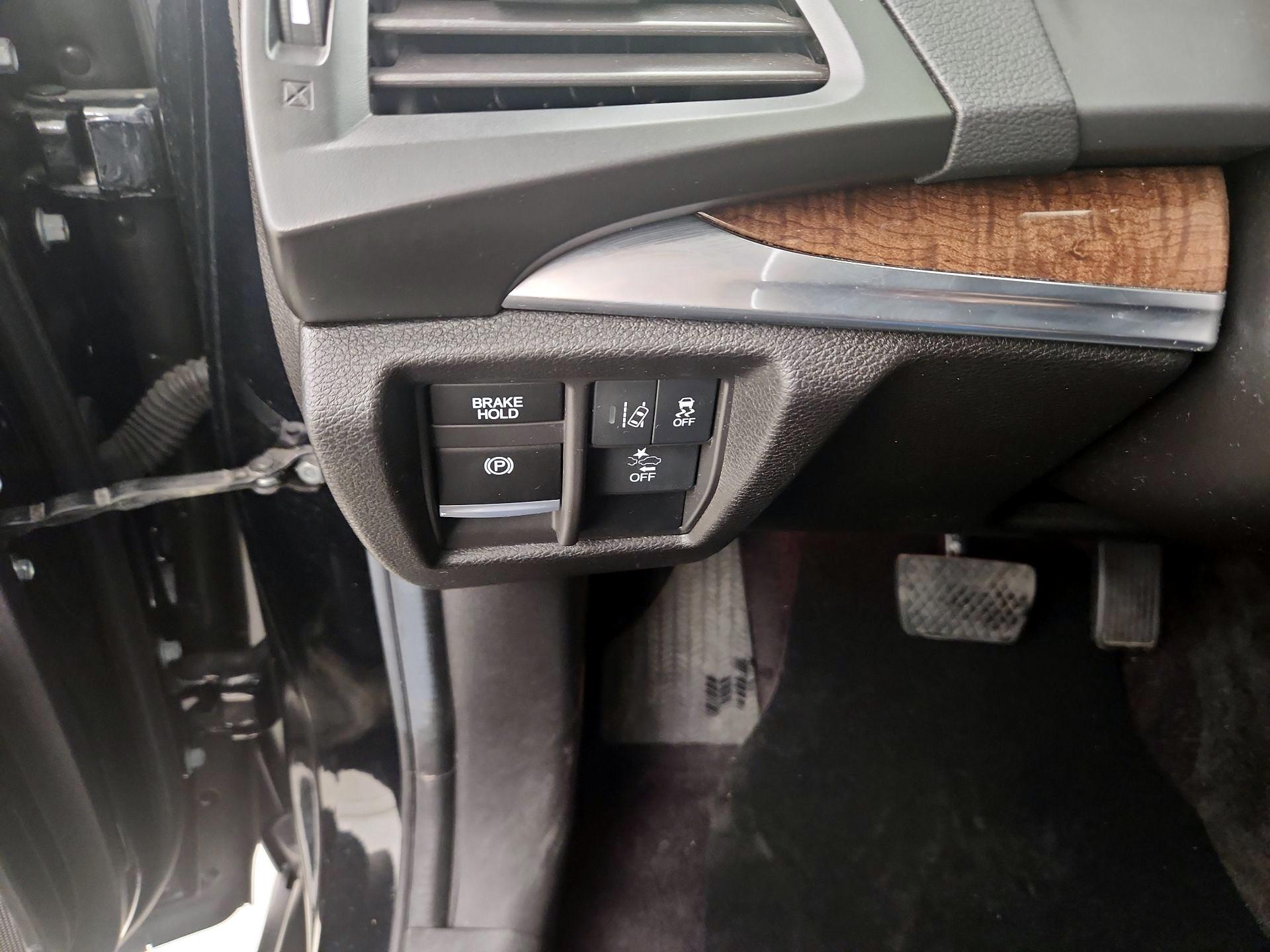 Thumbnail: 2019 Acura MDX - 13