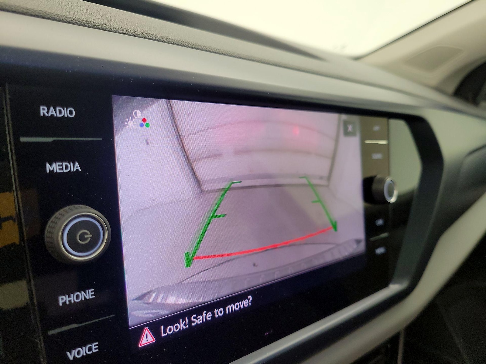 2023 Volkswagen Taos SE - Photo 15