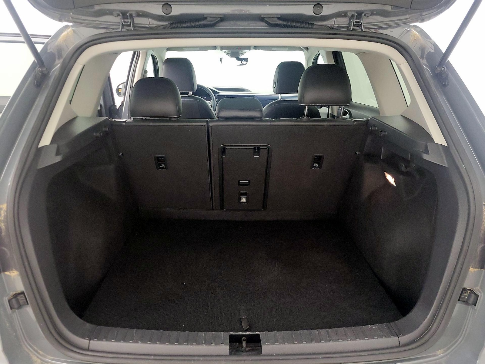 2023 Volkswagen Taos SE - Photo 22