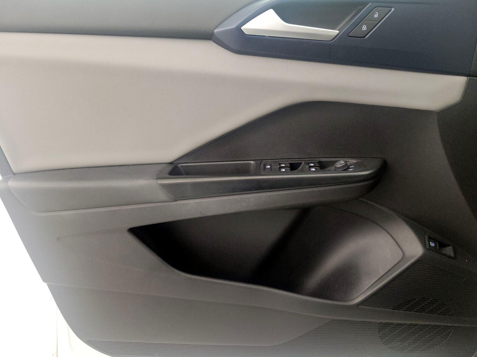 2022 Volkswagen Taos SE - Photo 13