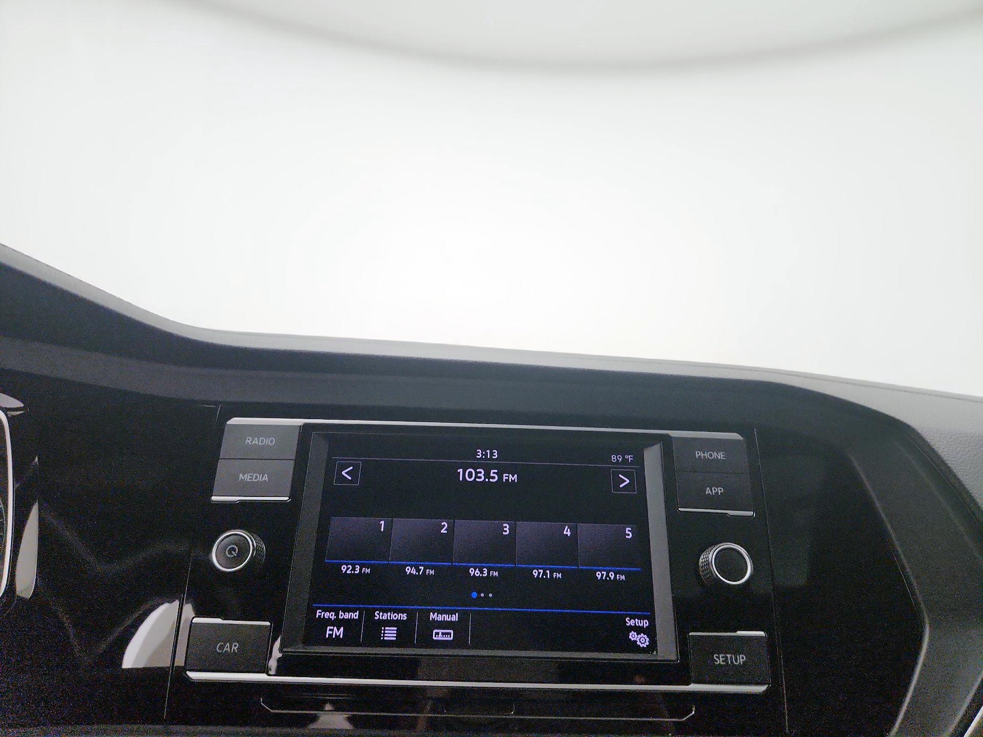 Thumbnail: 2019 Volkswagen Jetta - 15