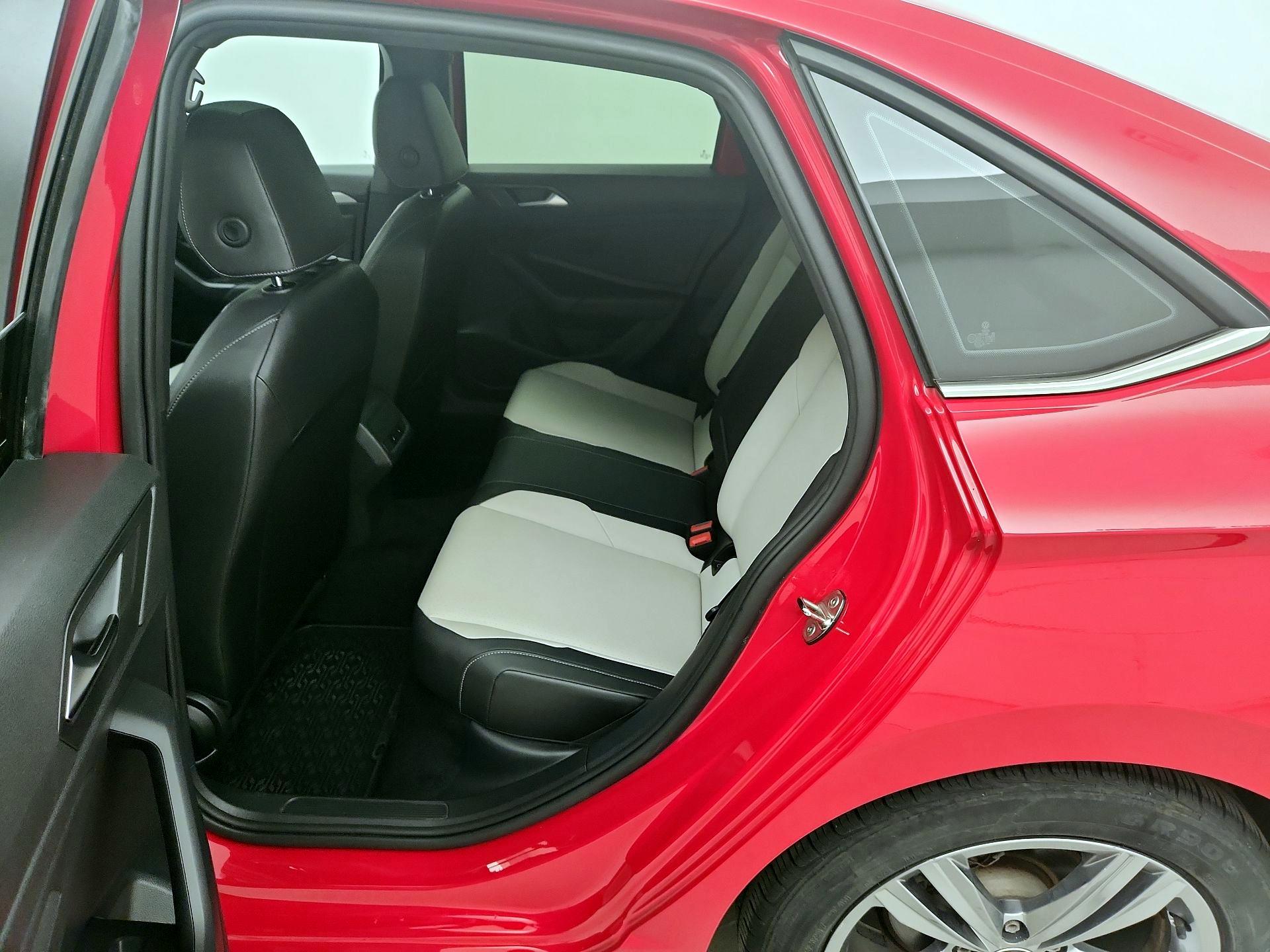 Thumbnail: 2019 Volkswagen Jetta - 20
