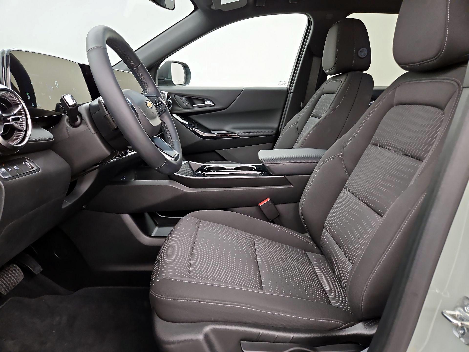 Thumbnail: 2025 Chevrolet Equinox - 11