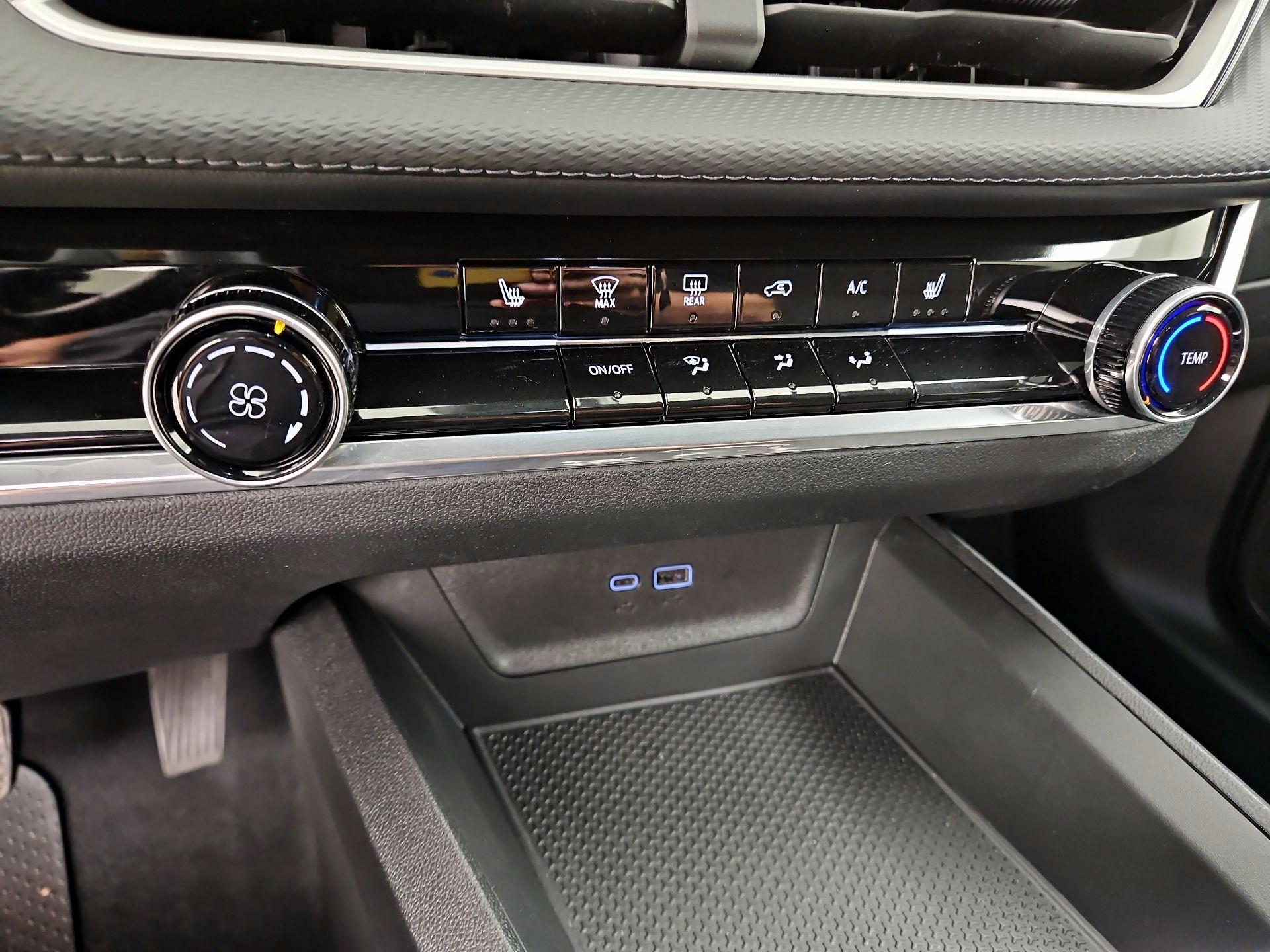 Thumbnail: 2026 Chevrolet Equinox - 17