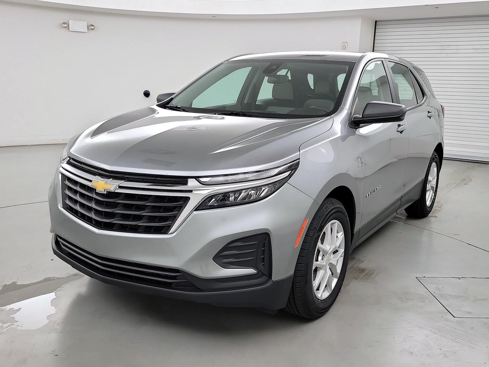Thumbnail: 2023 Chevrolet Equinox - 3