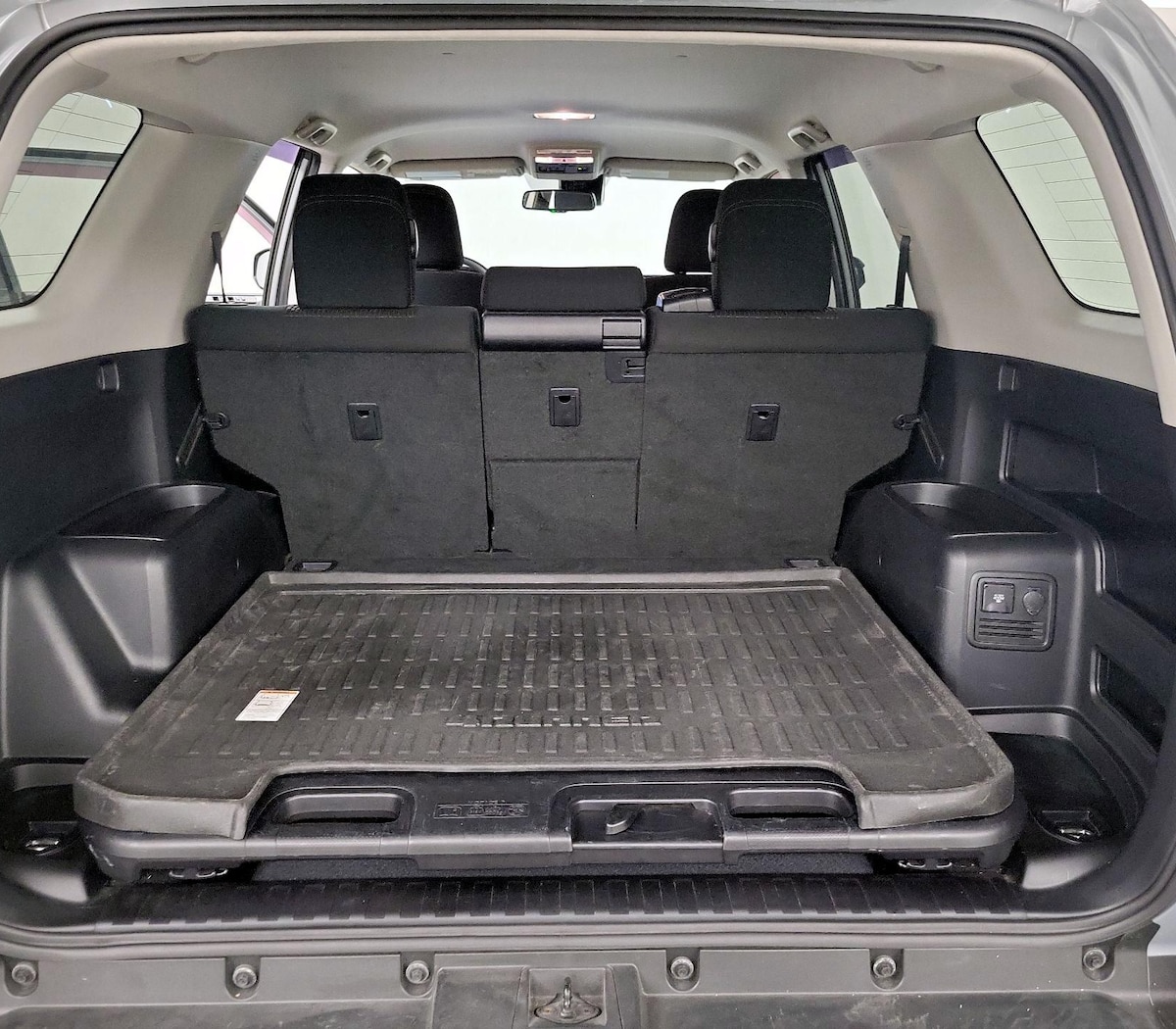Trunk/Cargo (Seats Up)