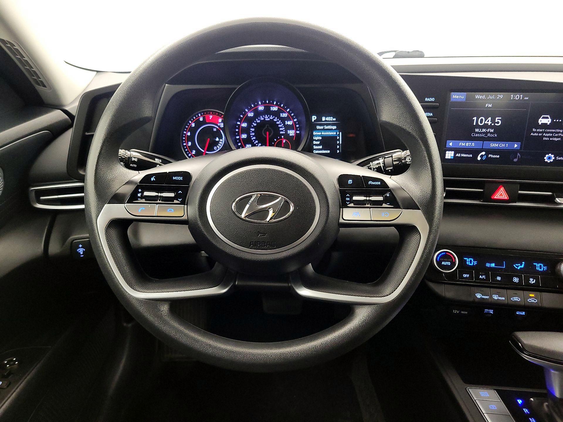 Thumbnail: 2023 Hyundai Elantra - 10