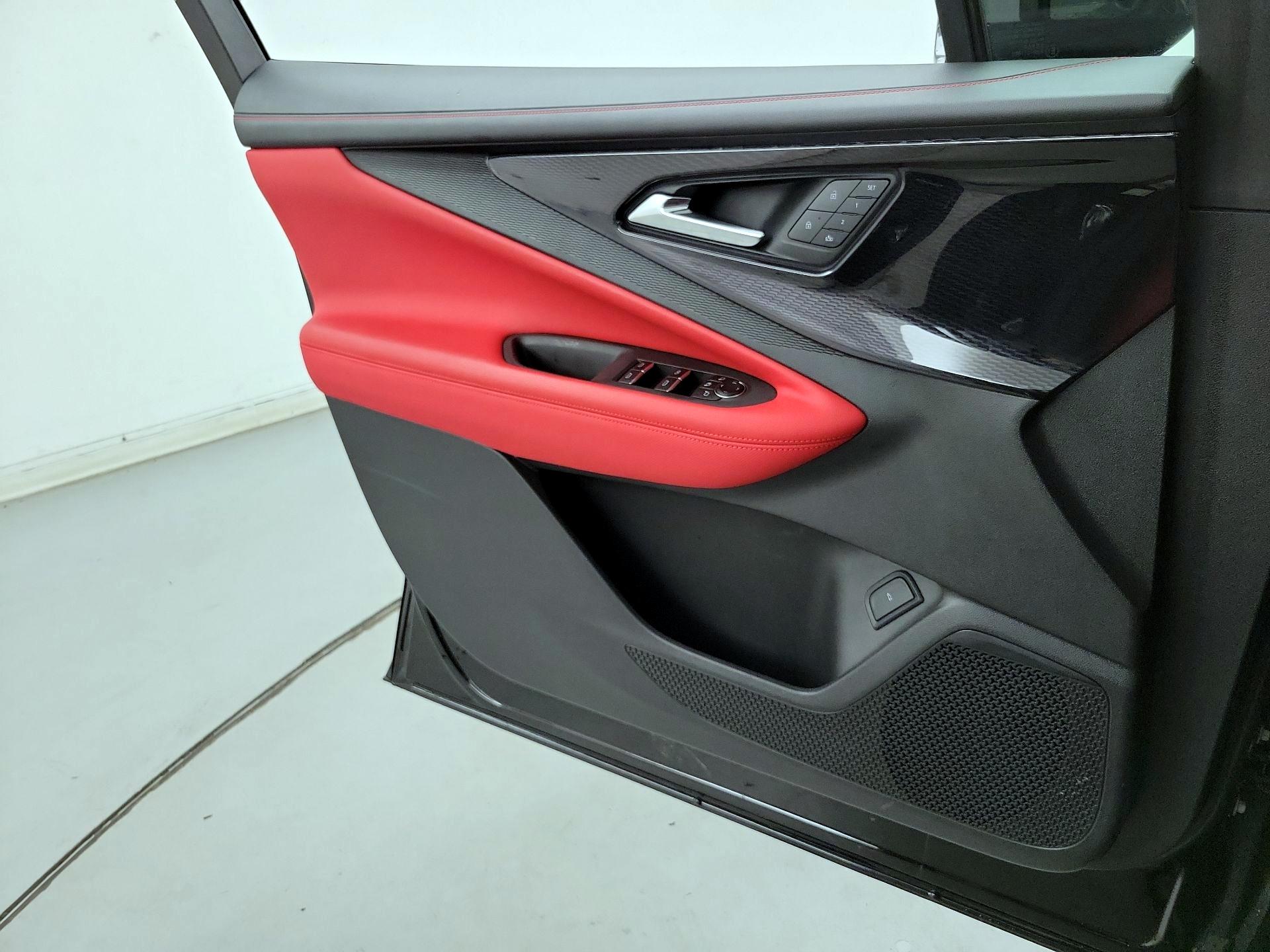 Thumbnail: 2024 Chevrolet Blazer EV - 10
