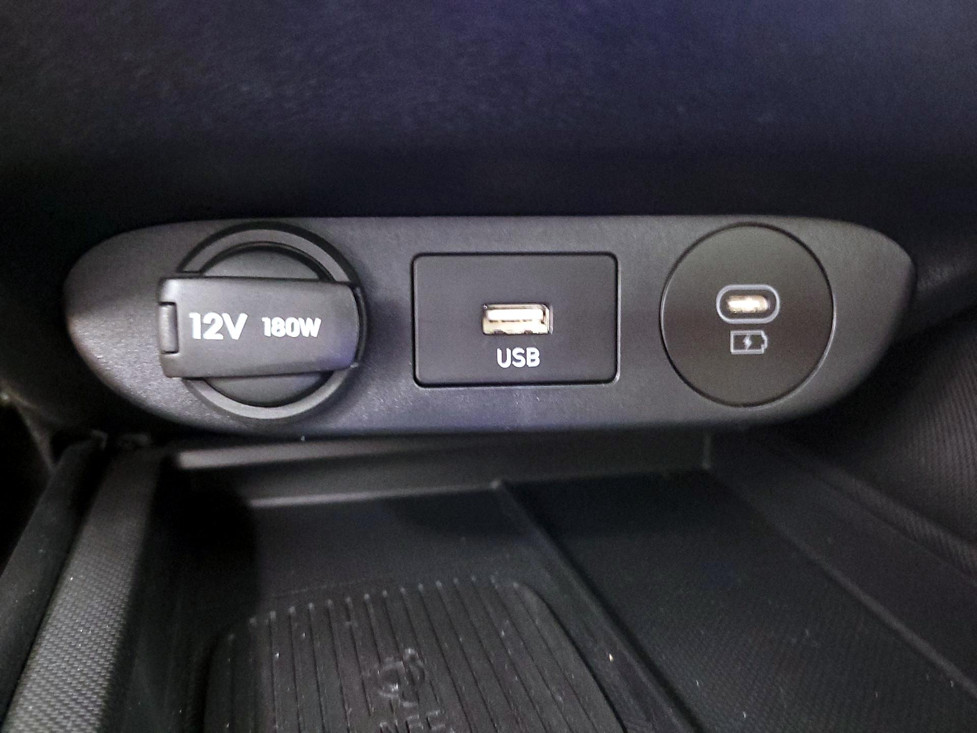 Thumbnail: 2025 Hyundai Elantra - 19