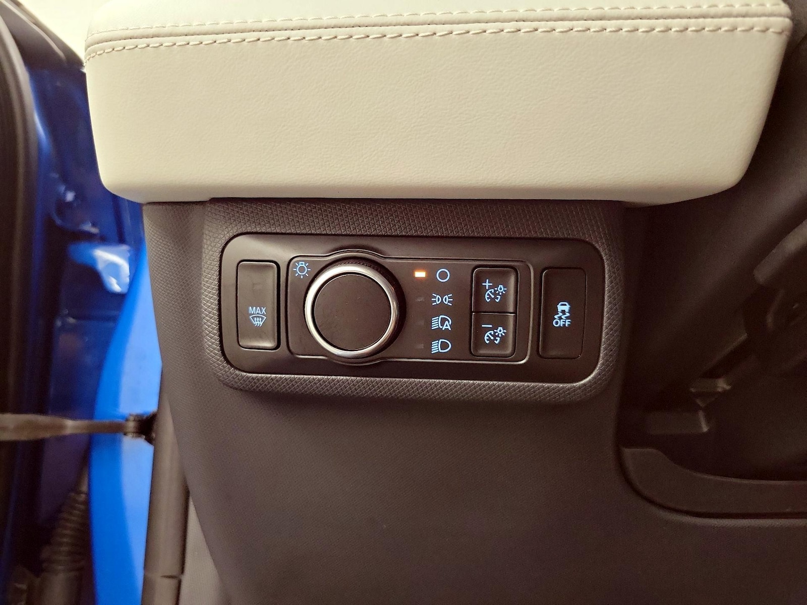 2025 Ford Mustang Mach-E Premium AWD - Photo 12