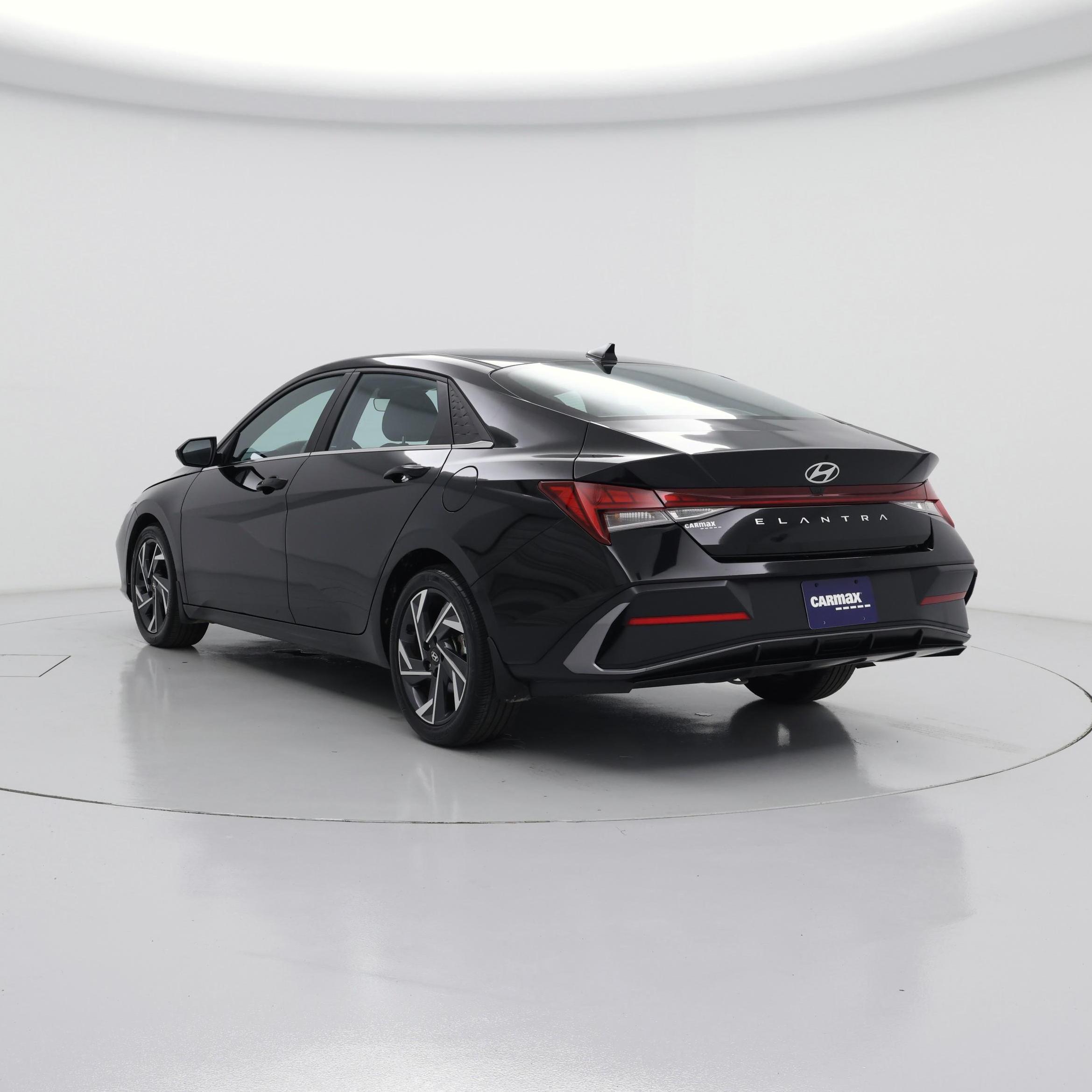 Thumbnail: 2024 Hyundai Elantra - 2
