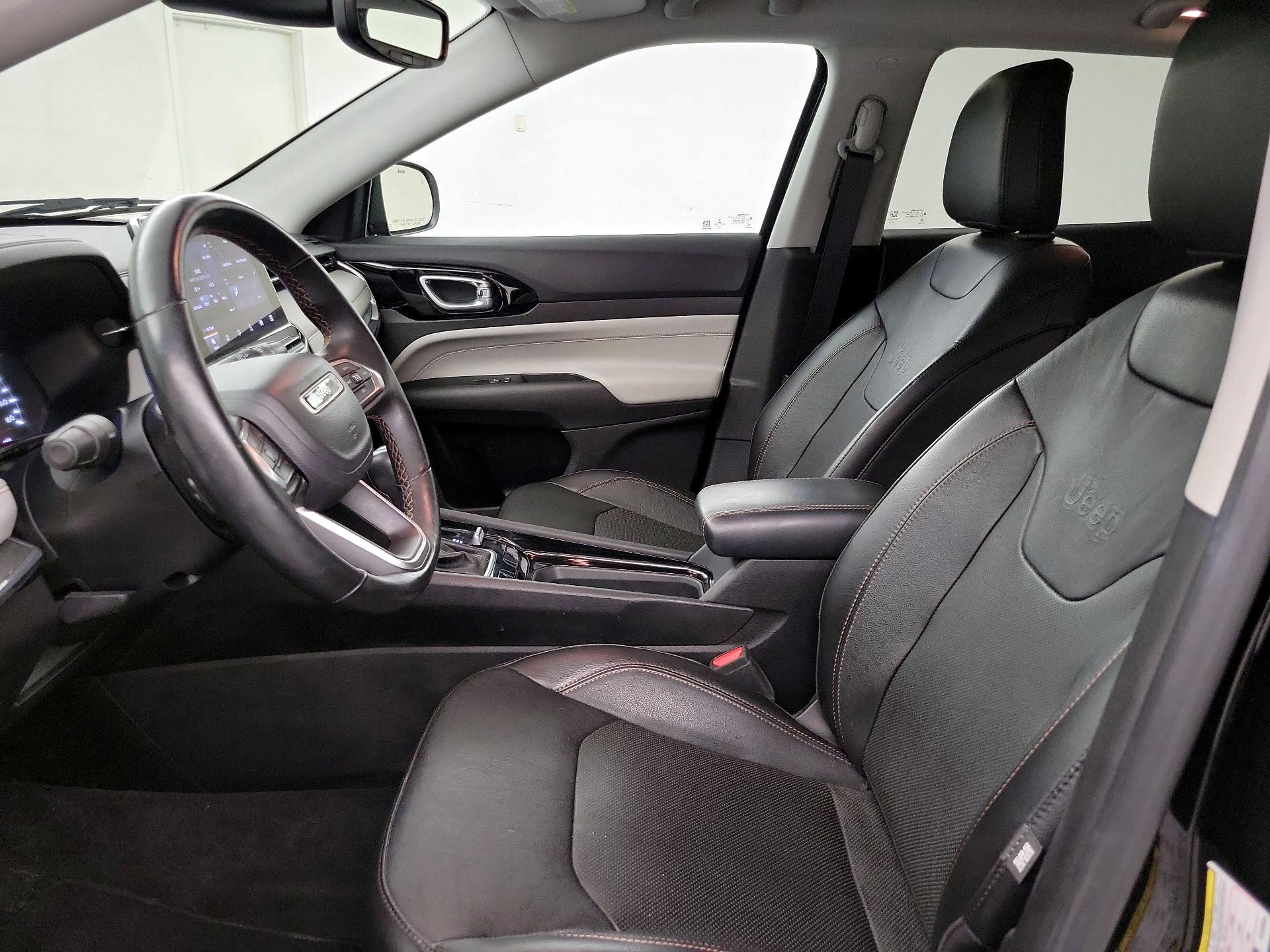 Thumbnail: 2022 Jeep Compass - 11