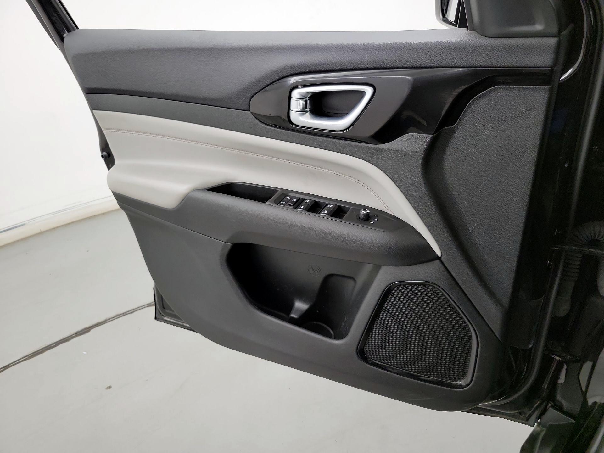 Thumbnail: 2022 Jeep Compass - 12