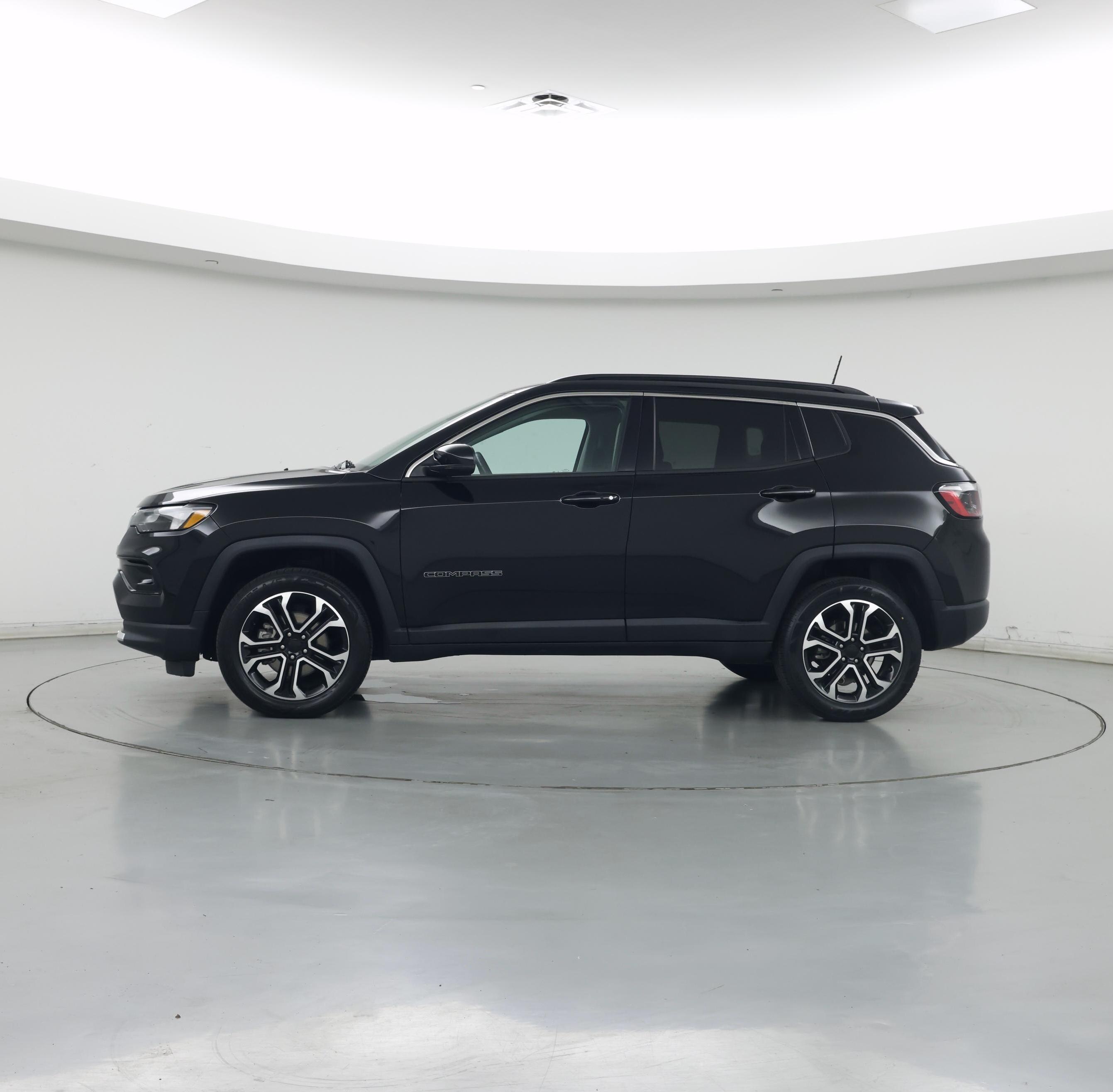 Thumbnail: 2022 Jeep Compass - 3