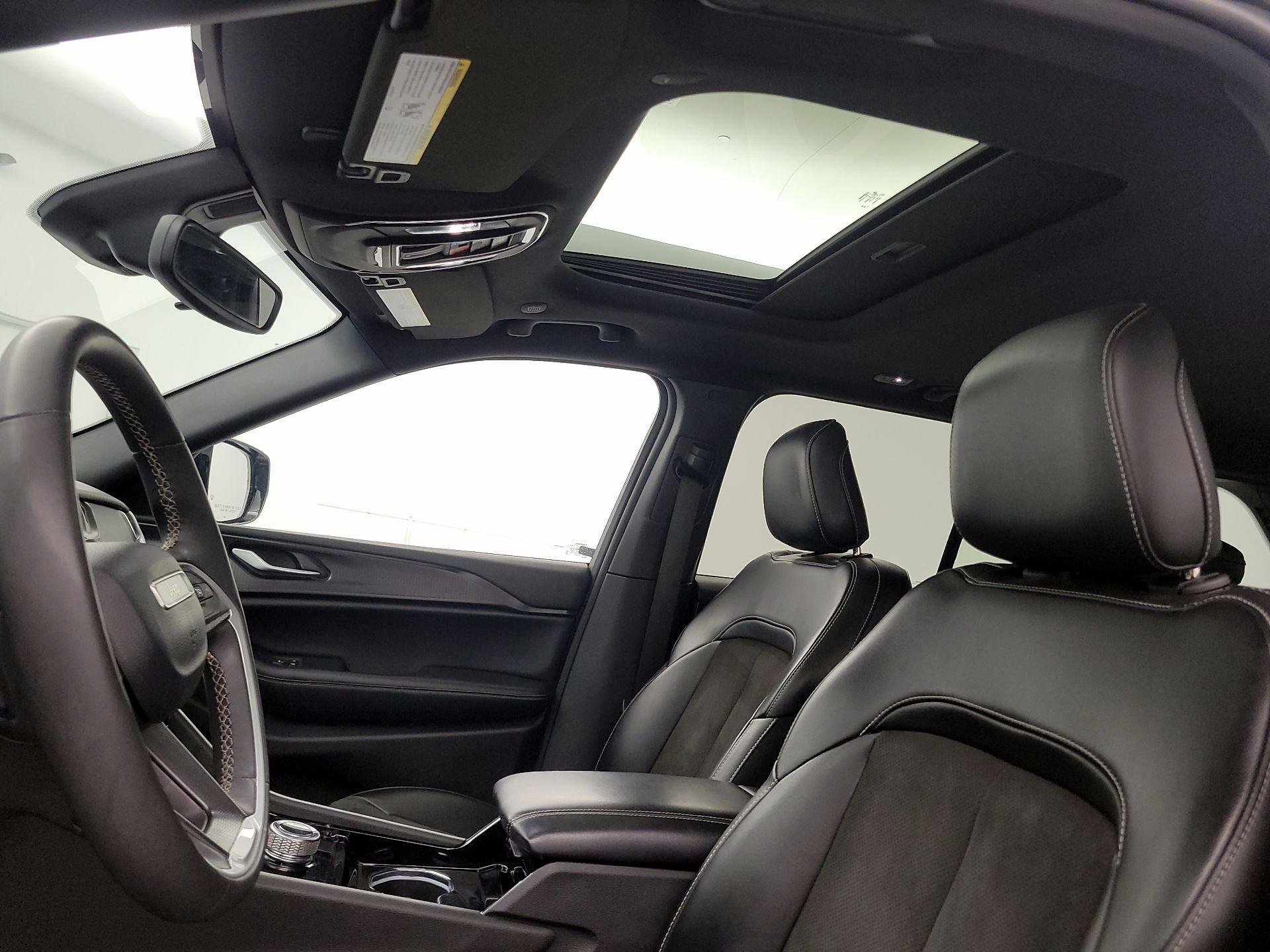Thumbnail: 2023 Jeep Grand Cherokee - 19