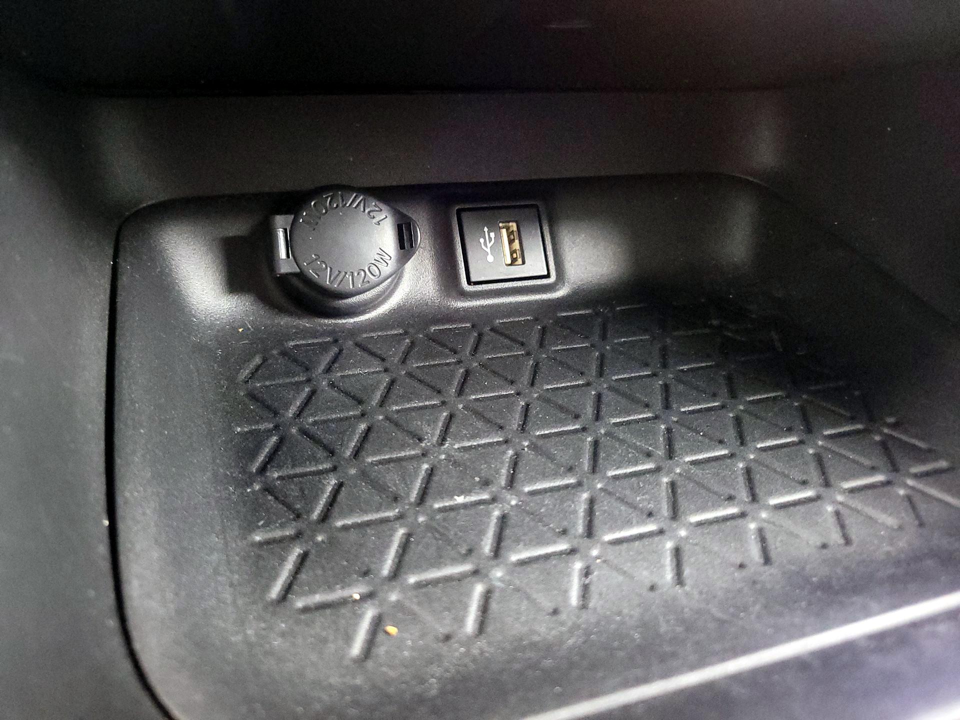 Thumbnail: 2024 Toyota RAV4 - 18