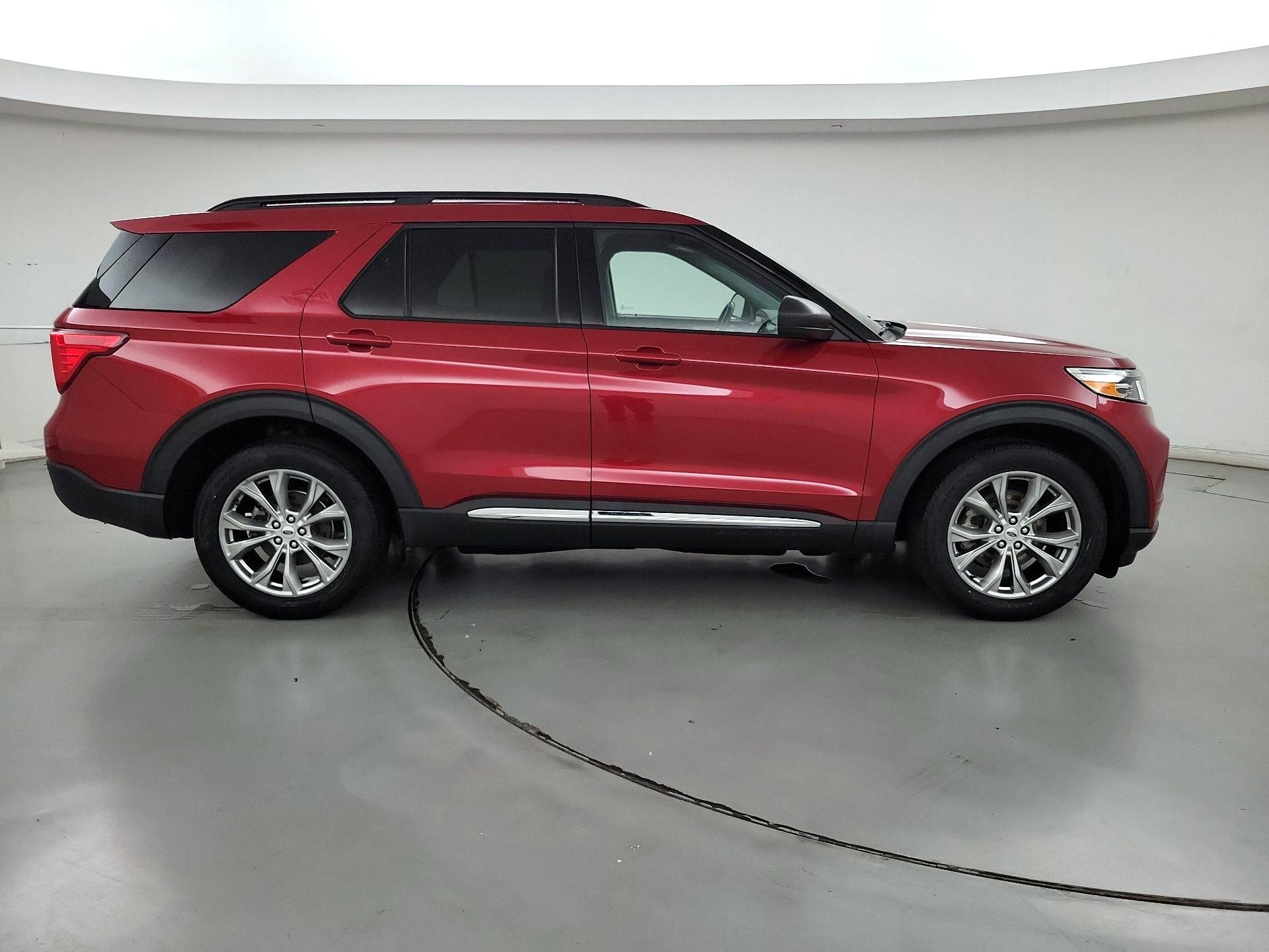 Thumbnail: 2022 Ford Explorer - 4