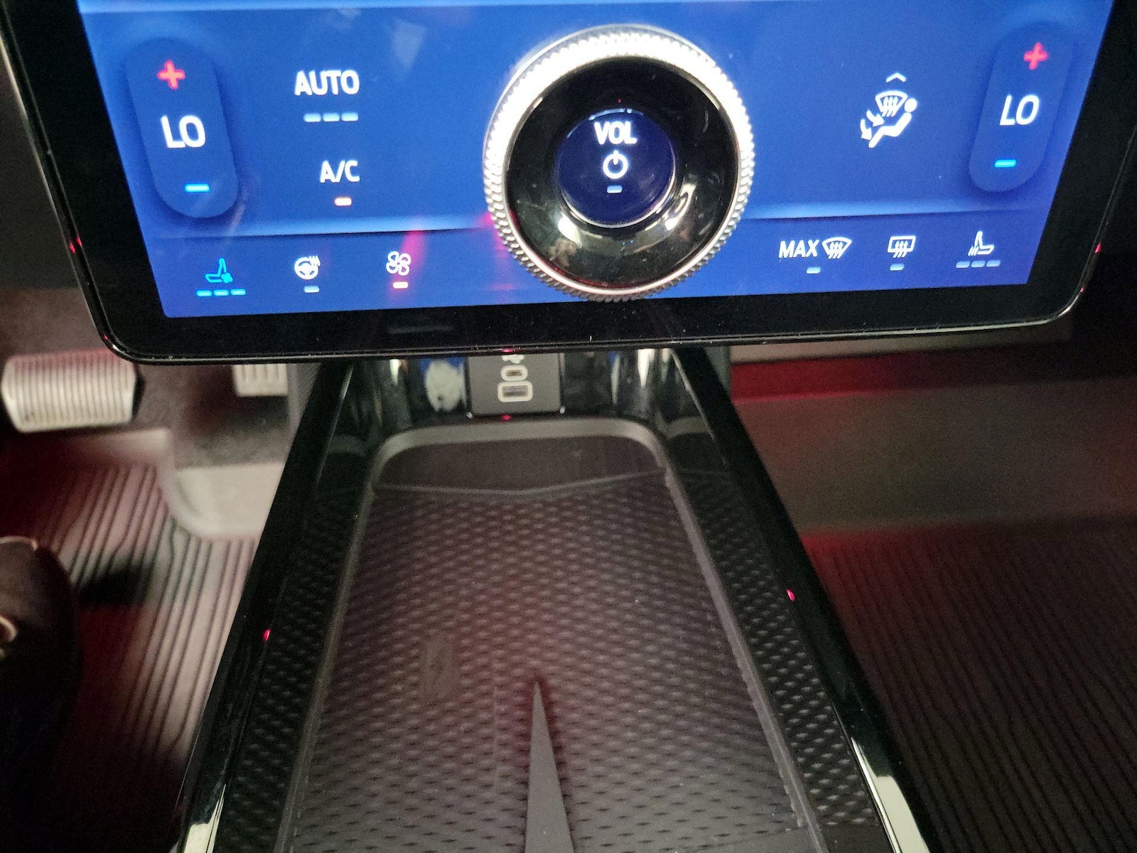 2025 Ford Mustang Mach-E Premium AWD - Photo 16