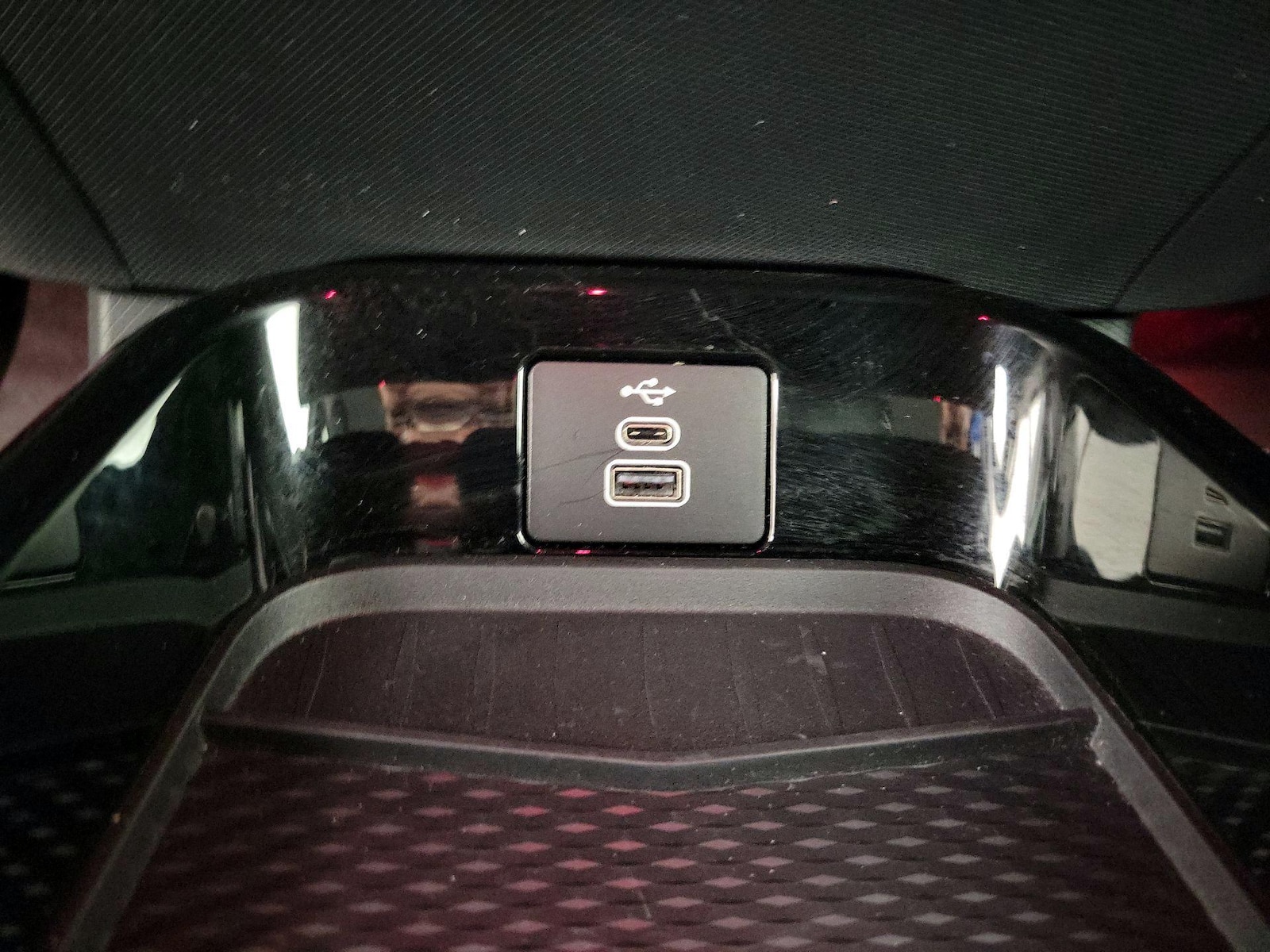 2025 Ford Mustang Mach-E Premium AWD - Photo 18