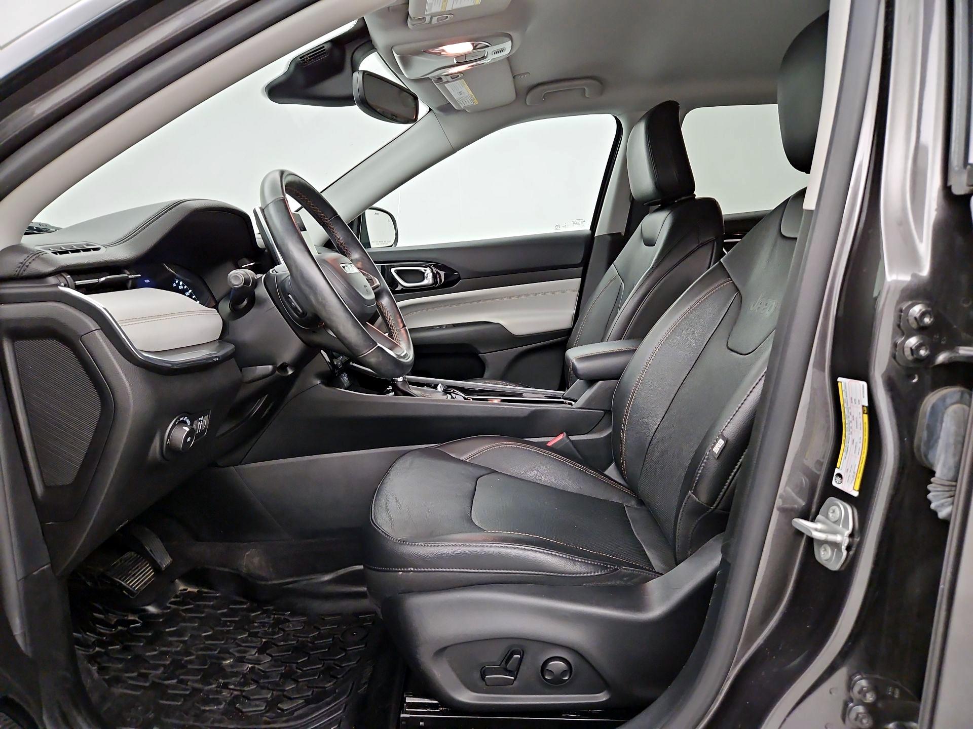 Thumbnail: 2022 Jeep Compass - 11