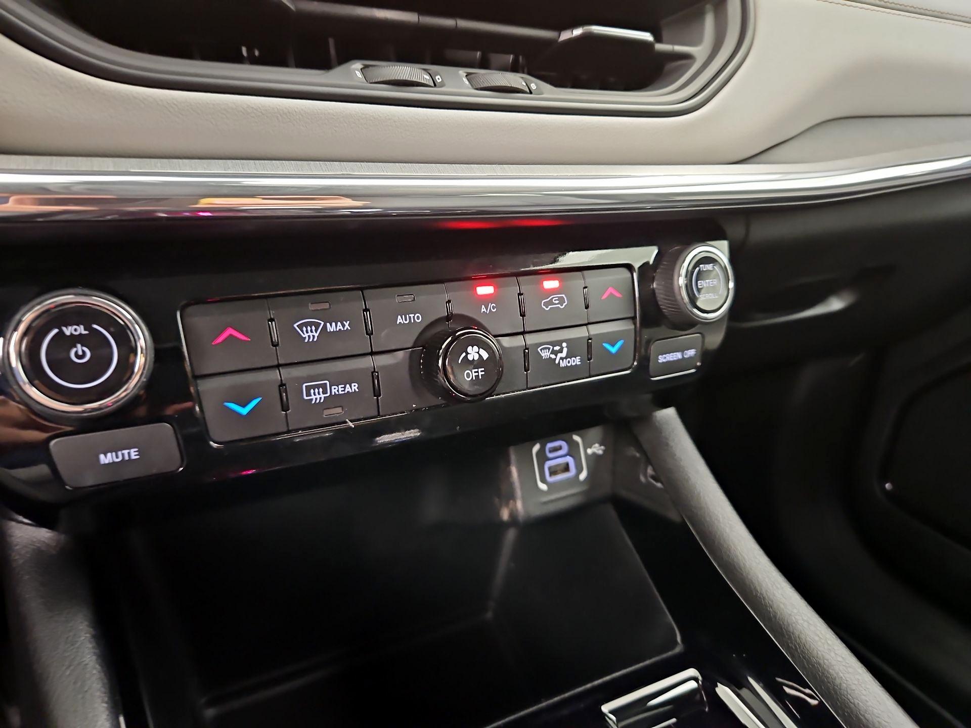 Thumbnail: 2022 Jeep Compass - 16