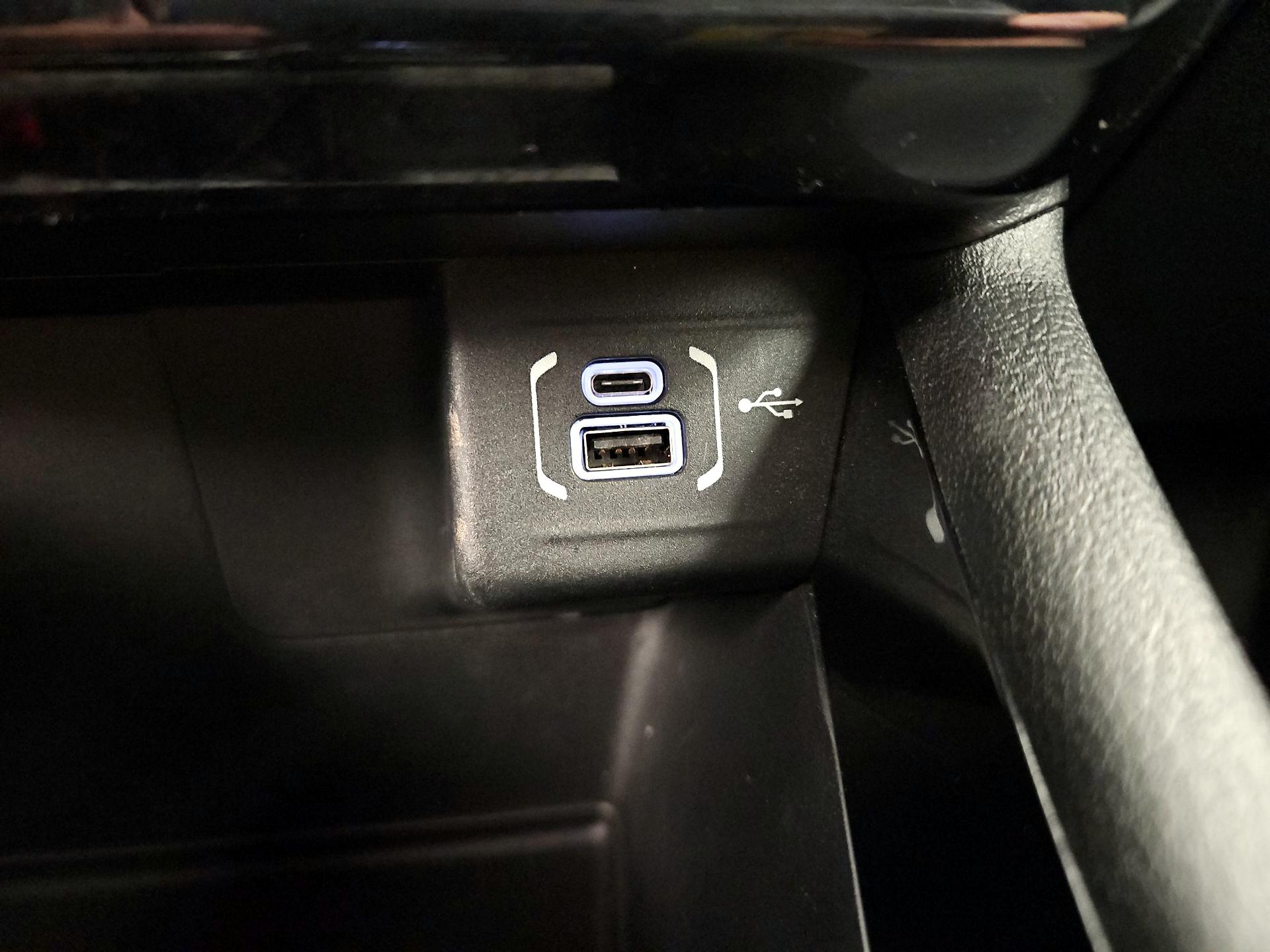 Thumbnail: 2022 Jeep Compass - 18