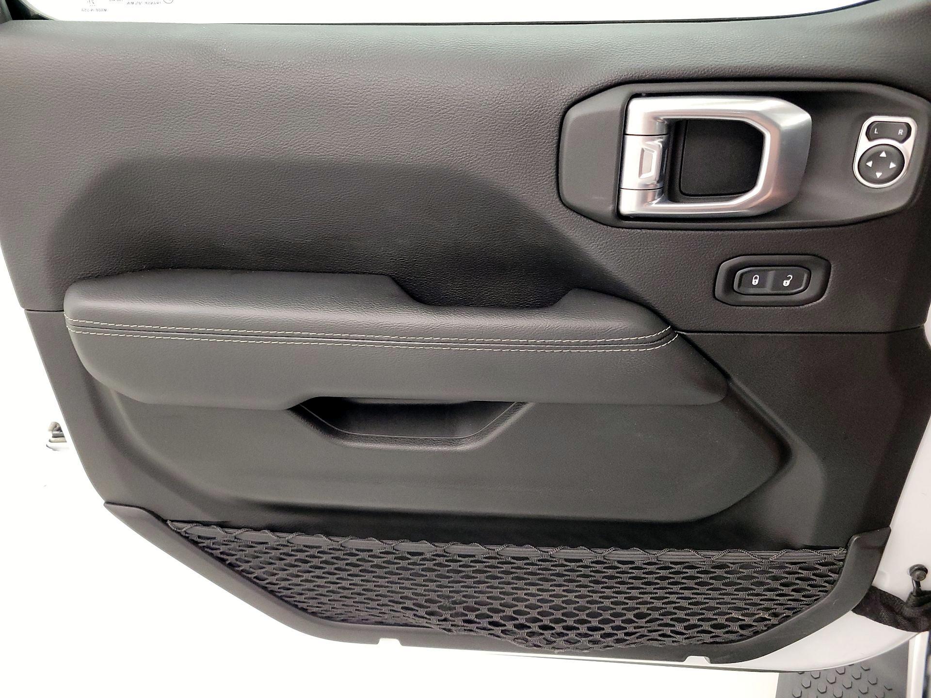 Thumbnail: 2022 Jeep Wrangler - 12