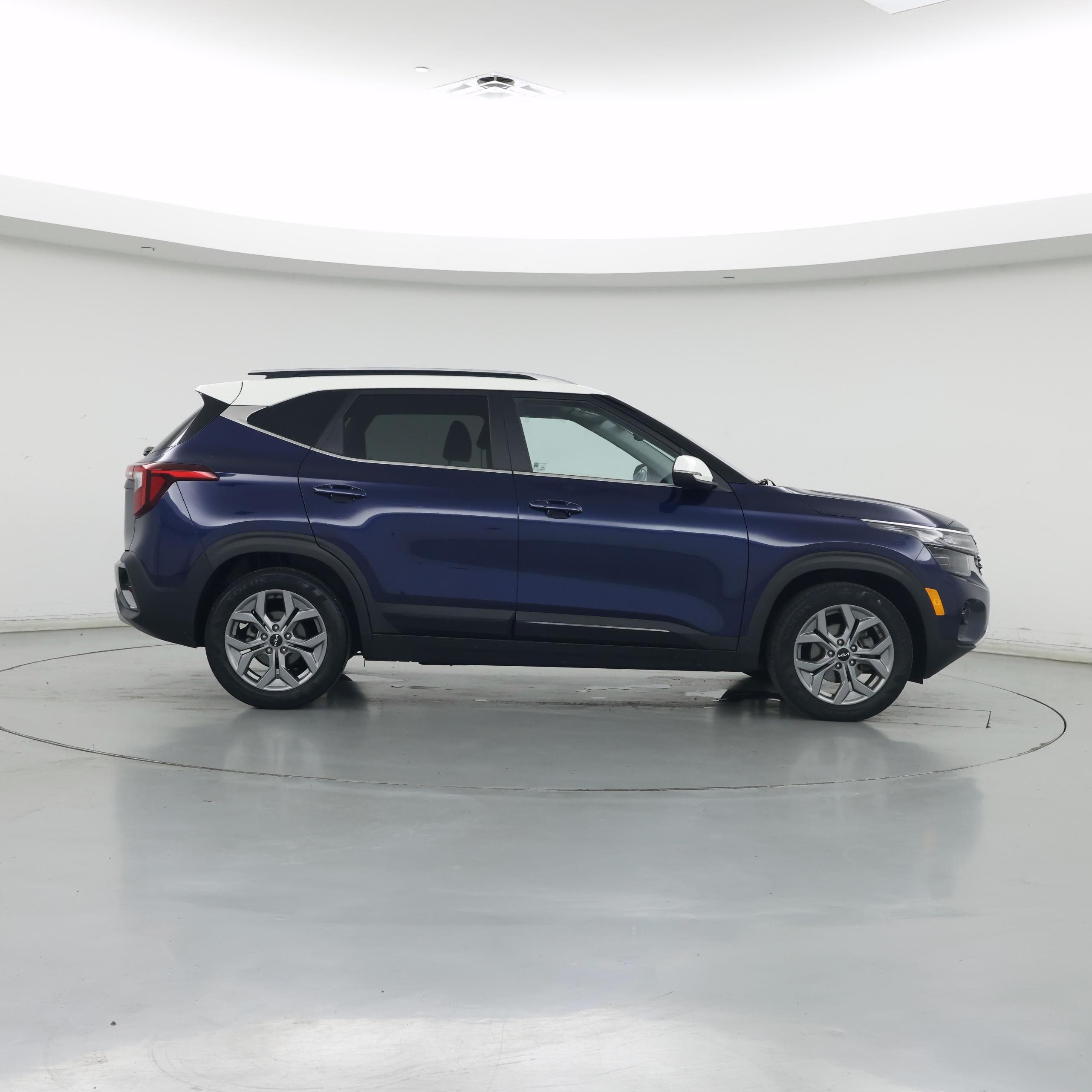 Thumbnail: 2024 Kia Seltos - 7