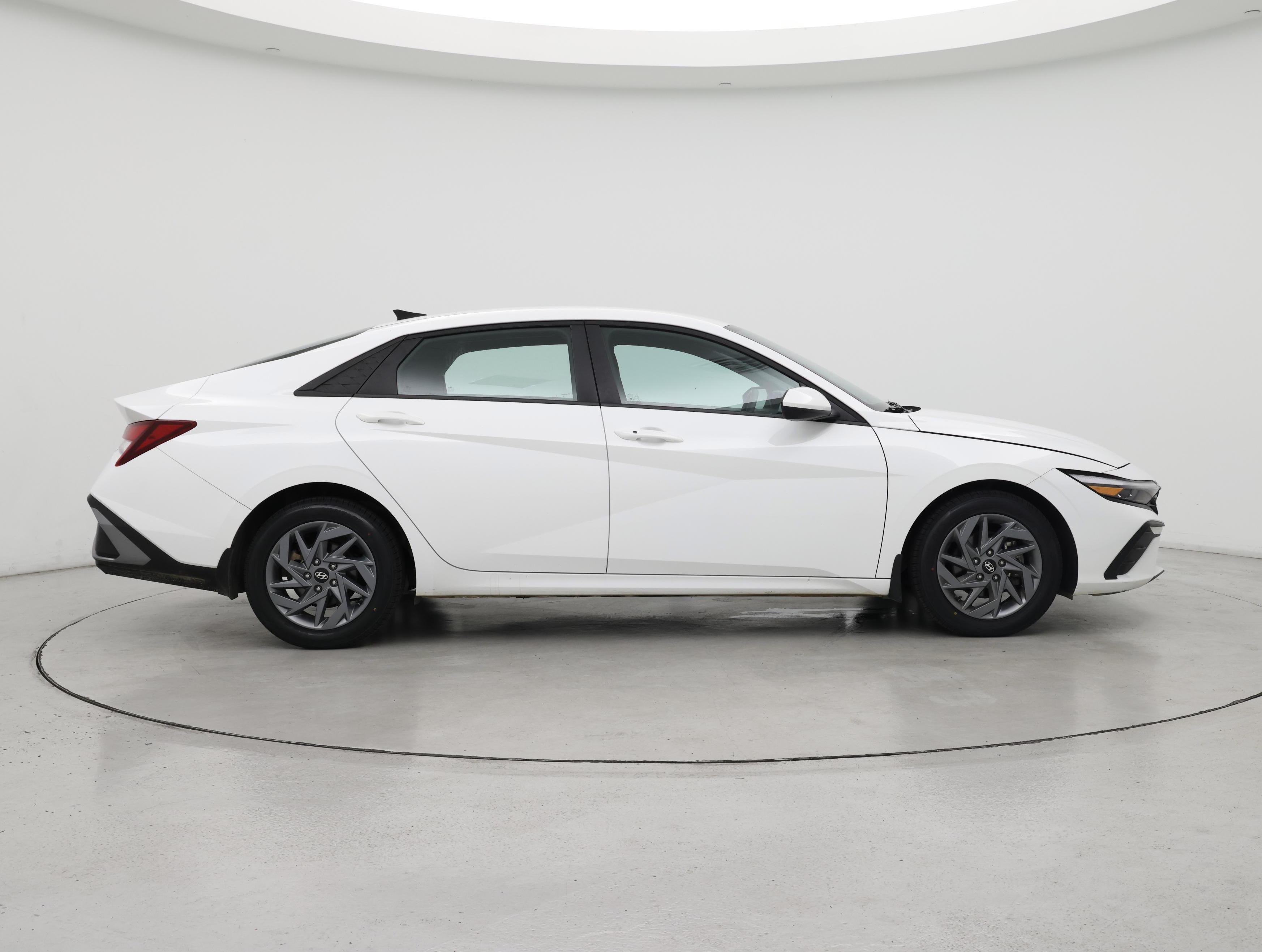 Thumbnail: 2024 Hyundai Elantra - 7