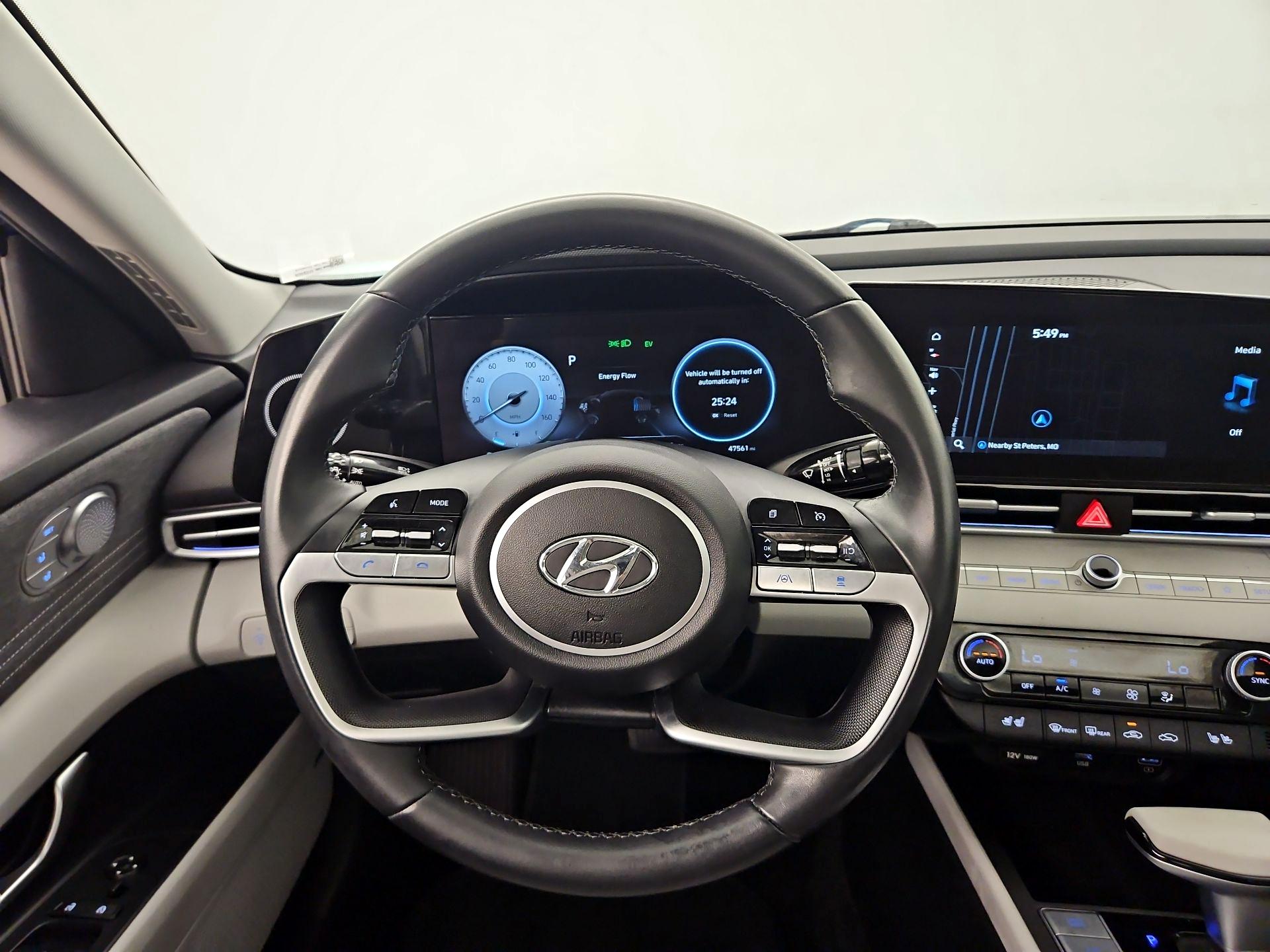 Thumbnail: 2023 Hyundai Elantra - 10