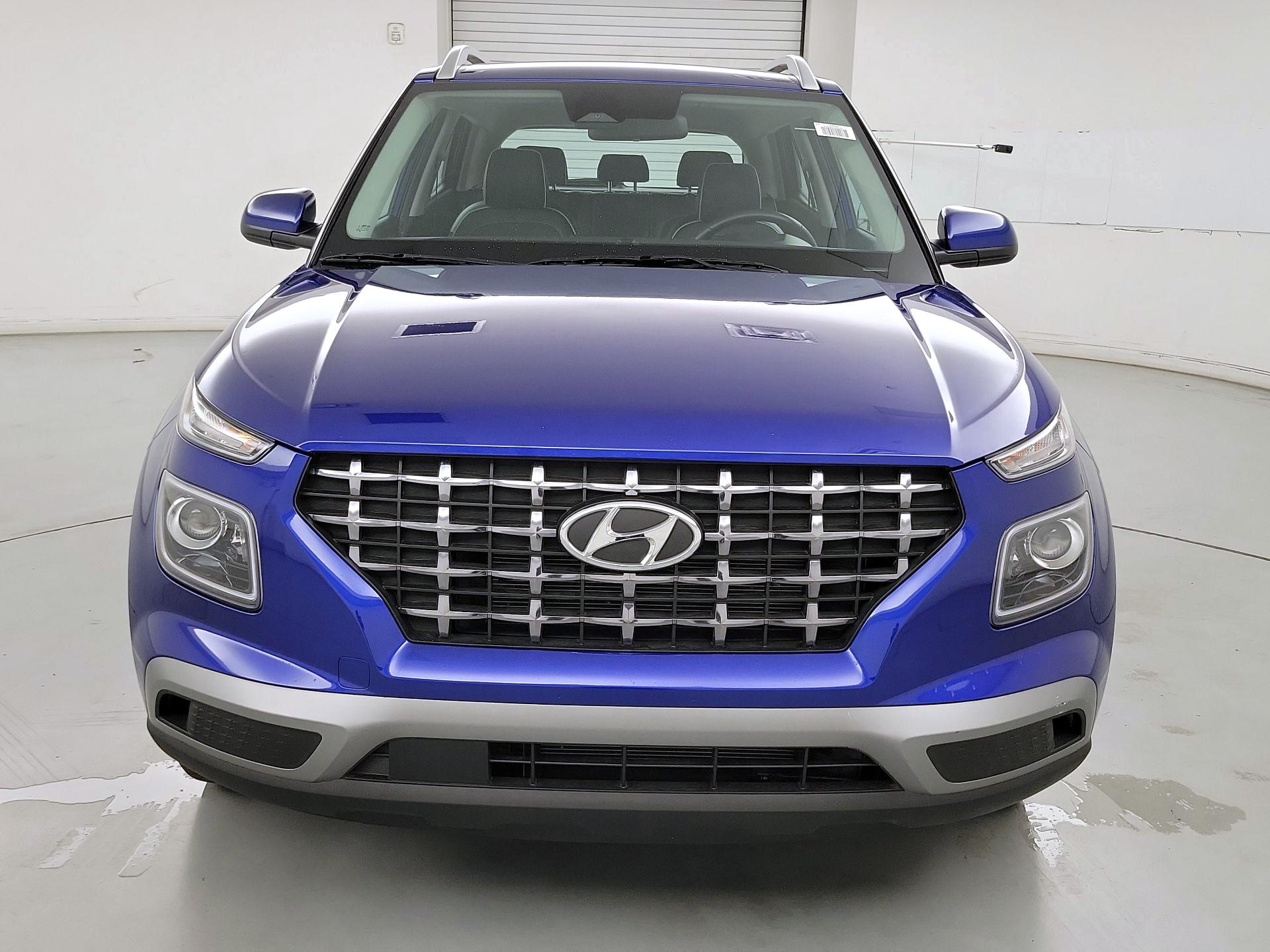 Thumbnail: 2023 Hyundai Venue - 2
