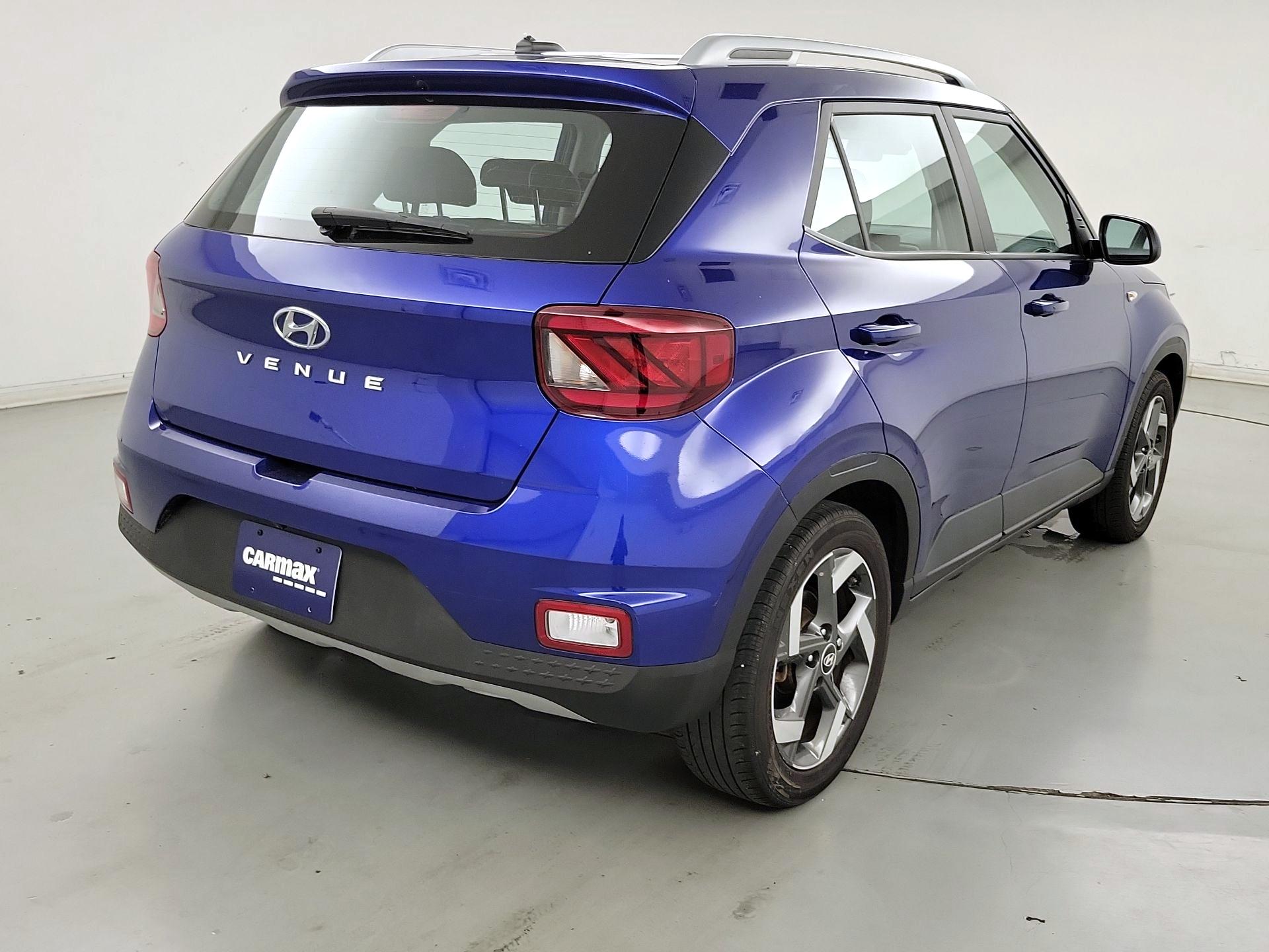 Thumbnail: 2023 Hyundai Venue - 5