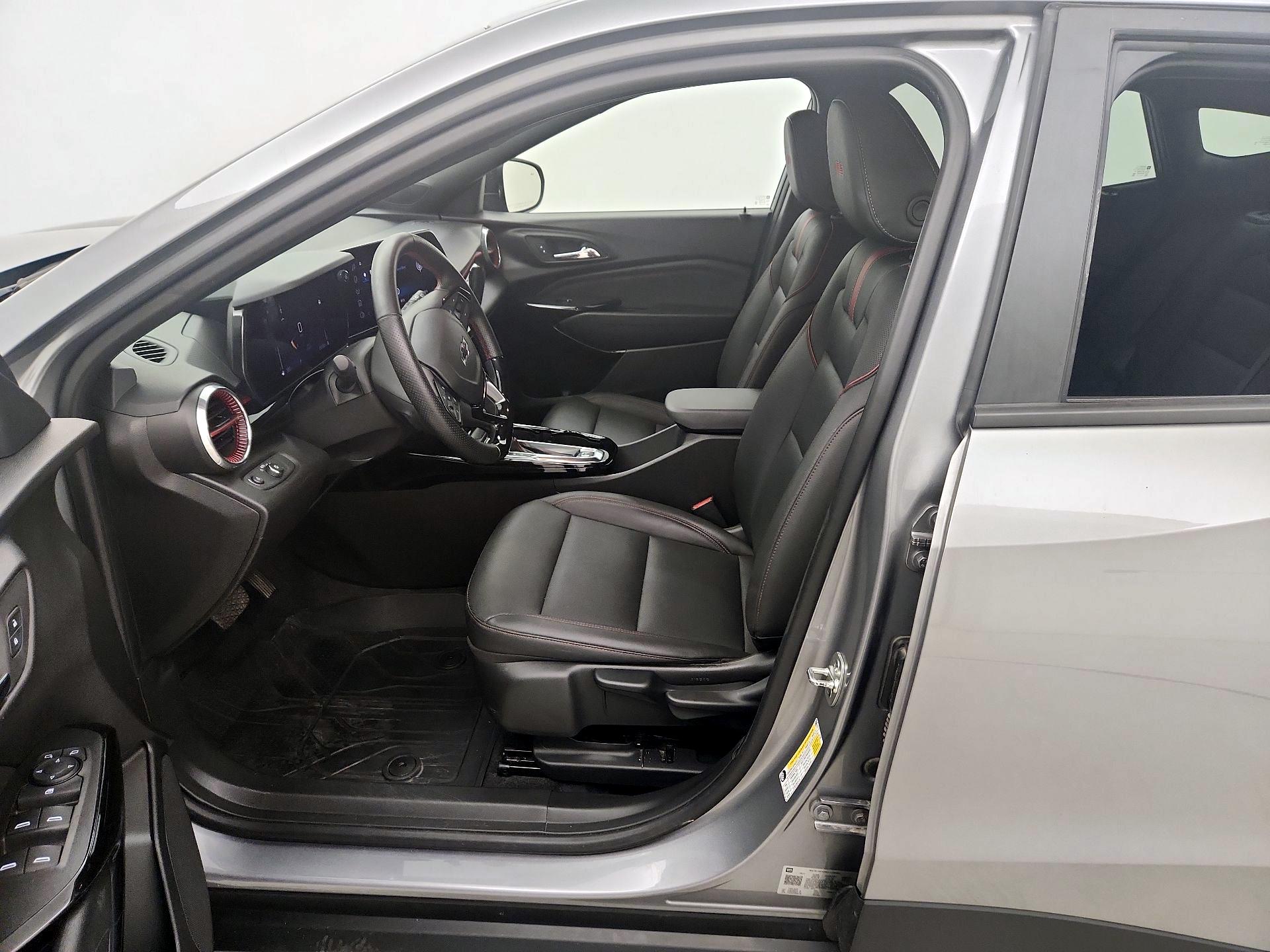 Thumbnail: 2024 Chevrolet Trax - 11