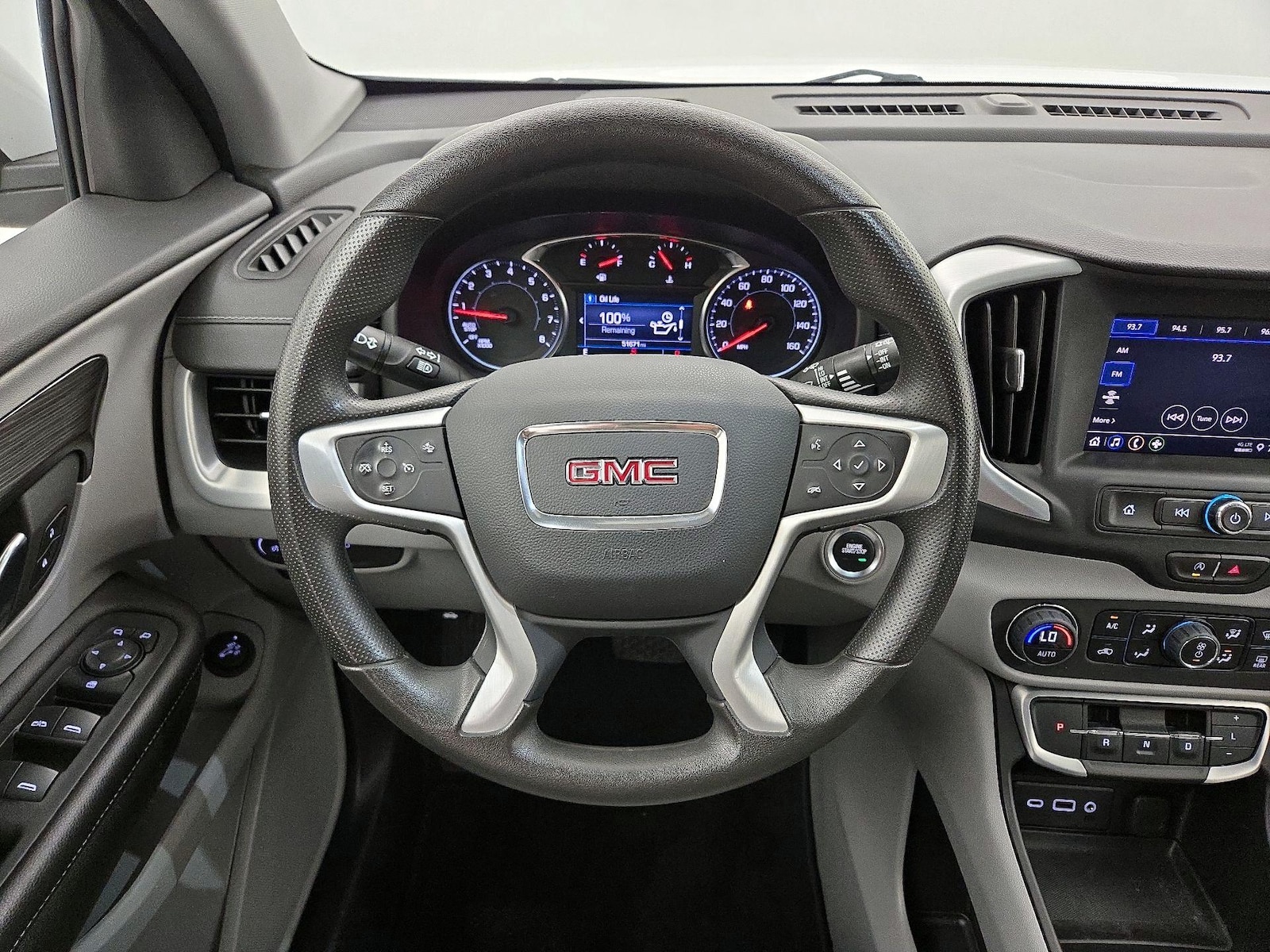 2023 GMC Terrain SLE - Photo 11