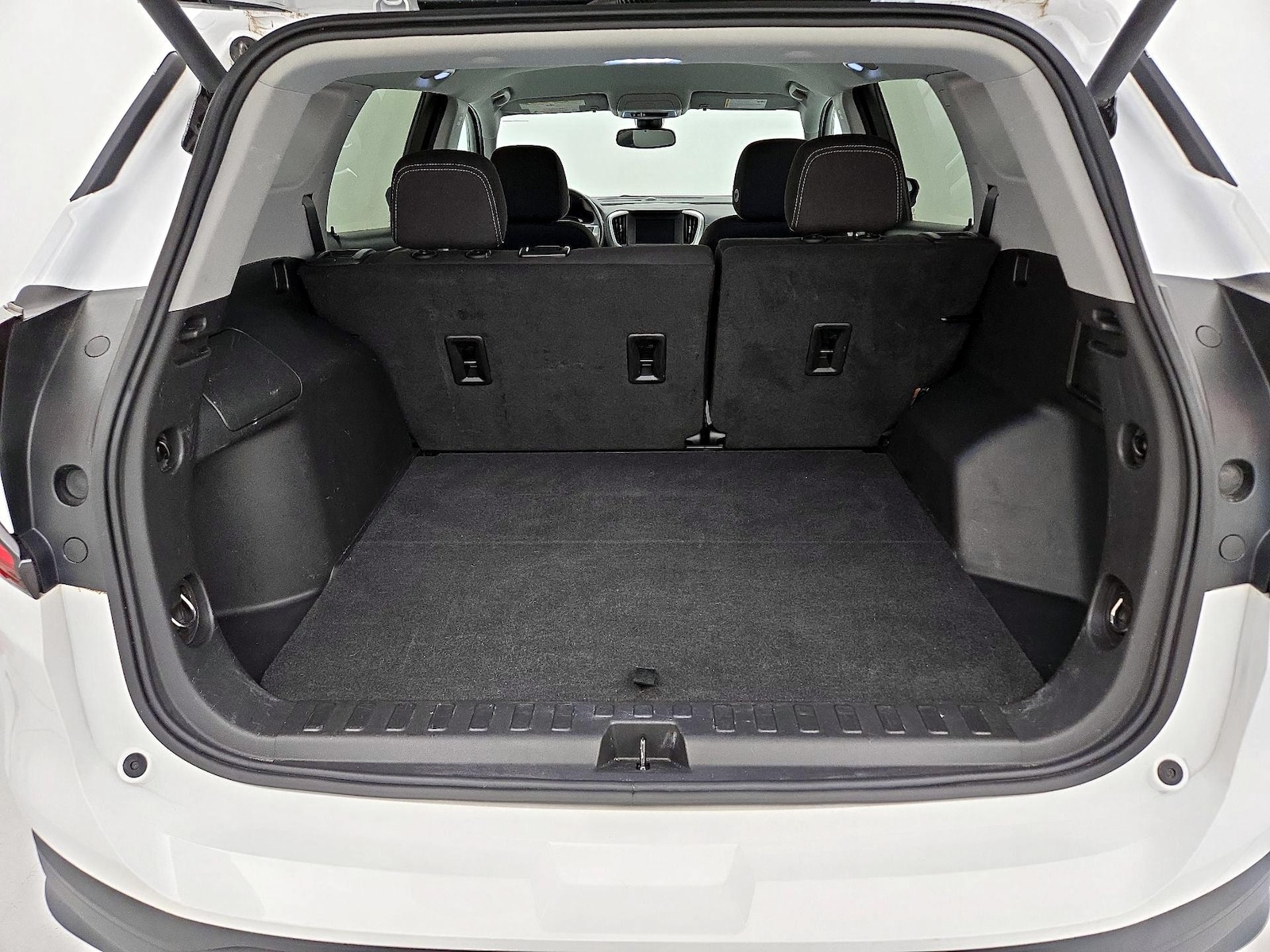 2023 GMC Terrain SLE - Photo 21