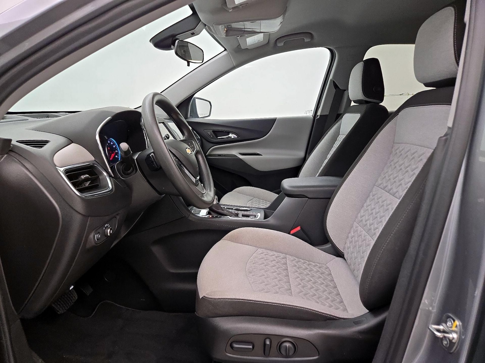 2023 Chevrolet Equinox LT - Photo 12