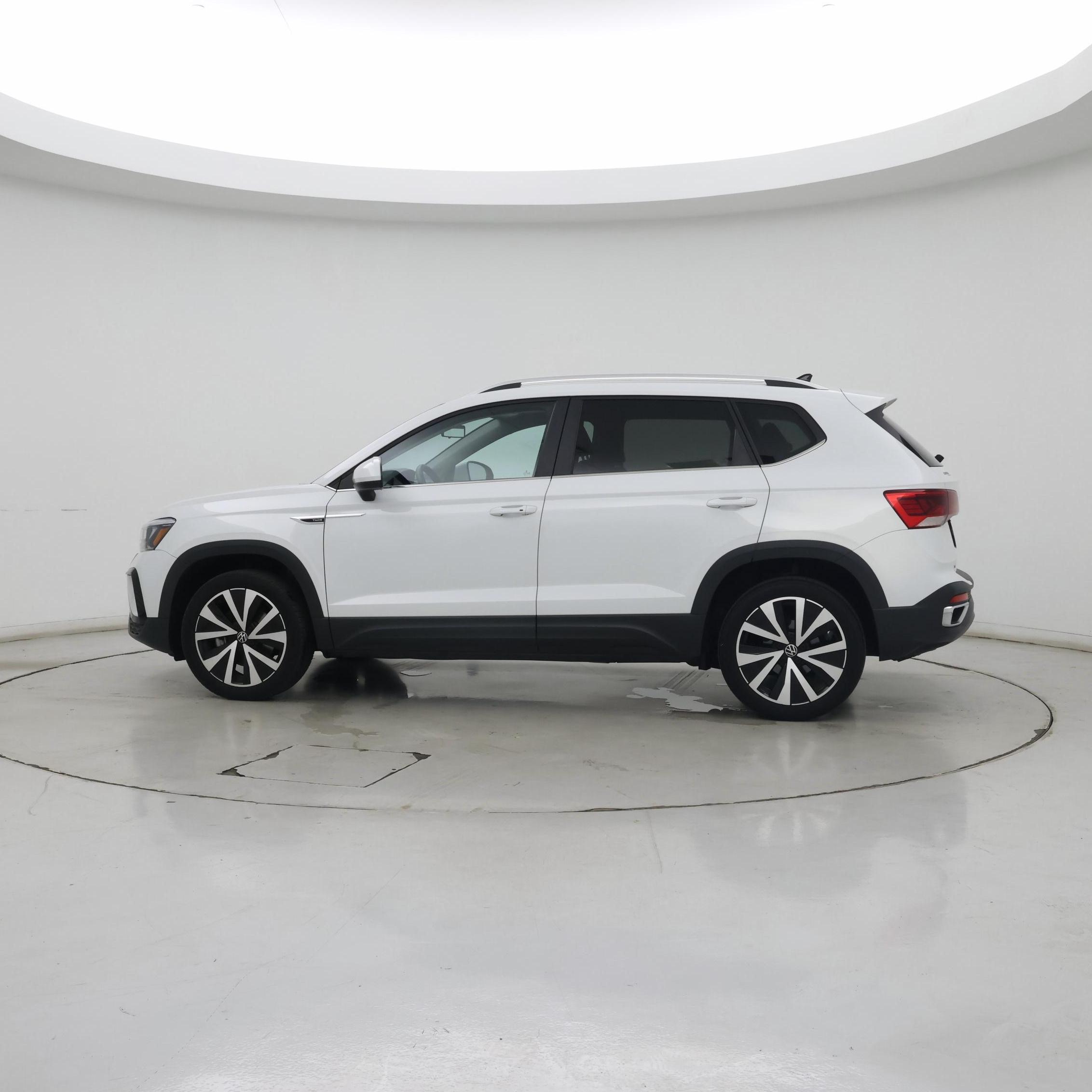 Thumbnail: 2022 Volkswagen Taos - 3