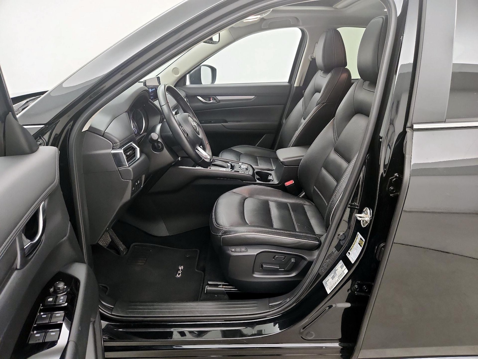 2025 Mazda CX-5 S Preferred package - Photo 12