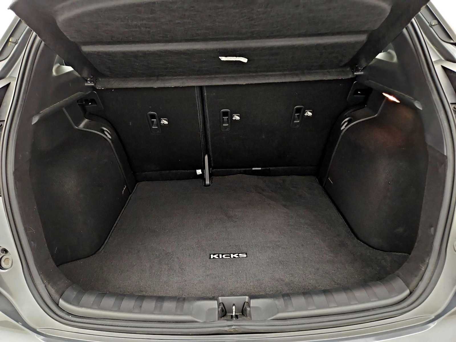 2023 Nissan Kicks SR - Photo 21