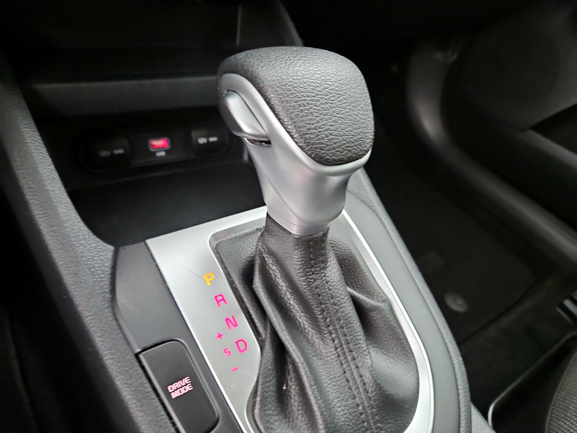 Thumbnail: 2022 Kia Forte - 17