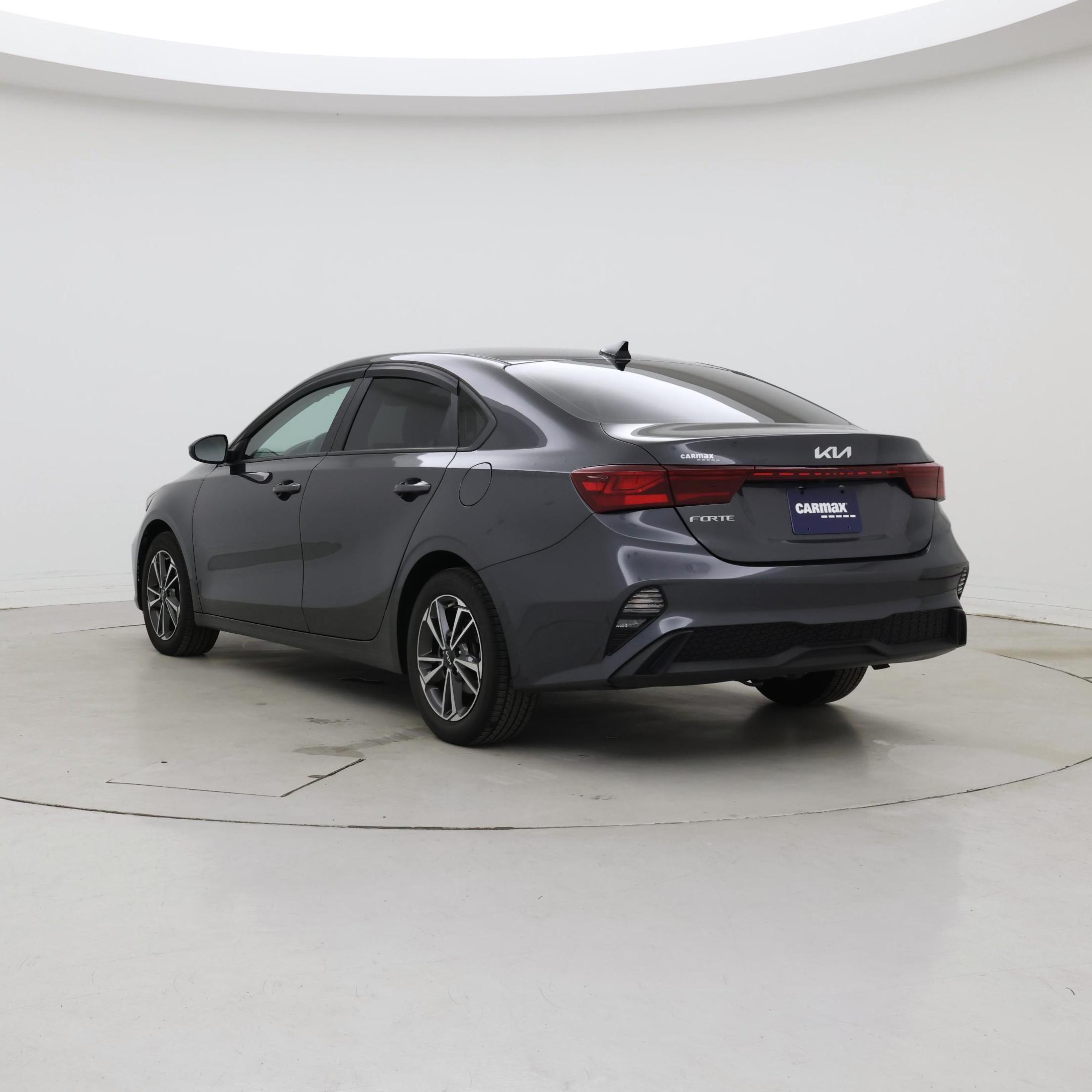 Thumbnail: 2022 Kia Forte - 2