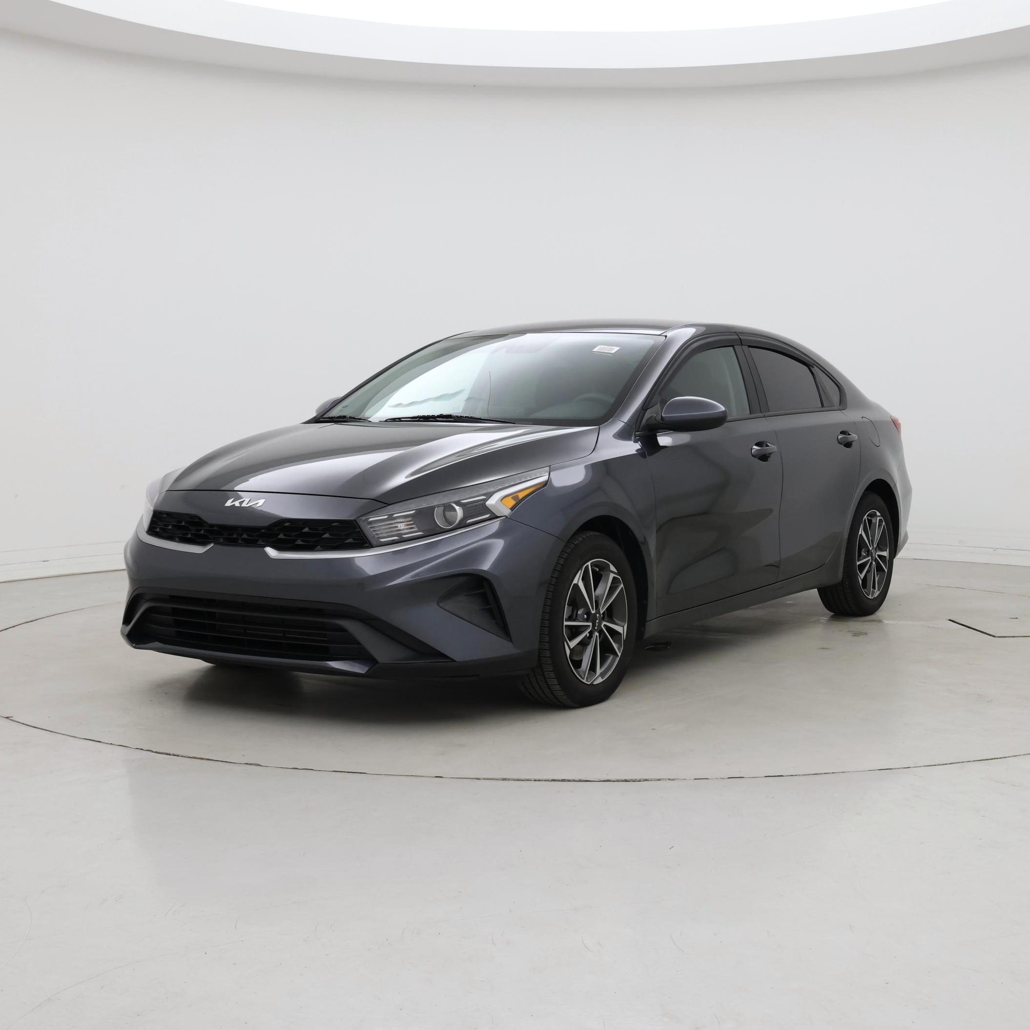 Thumbnail: 2022 Kia Forte - 4